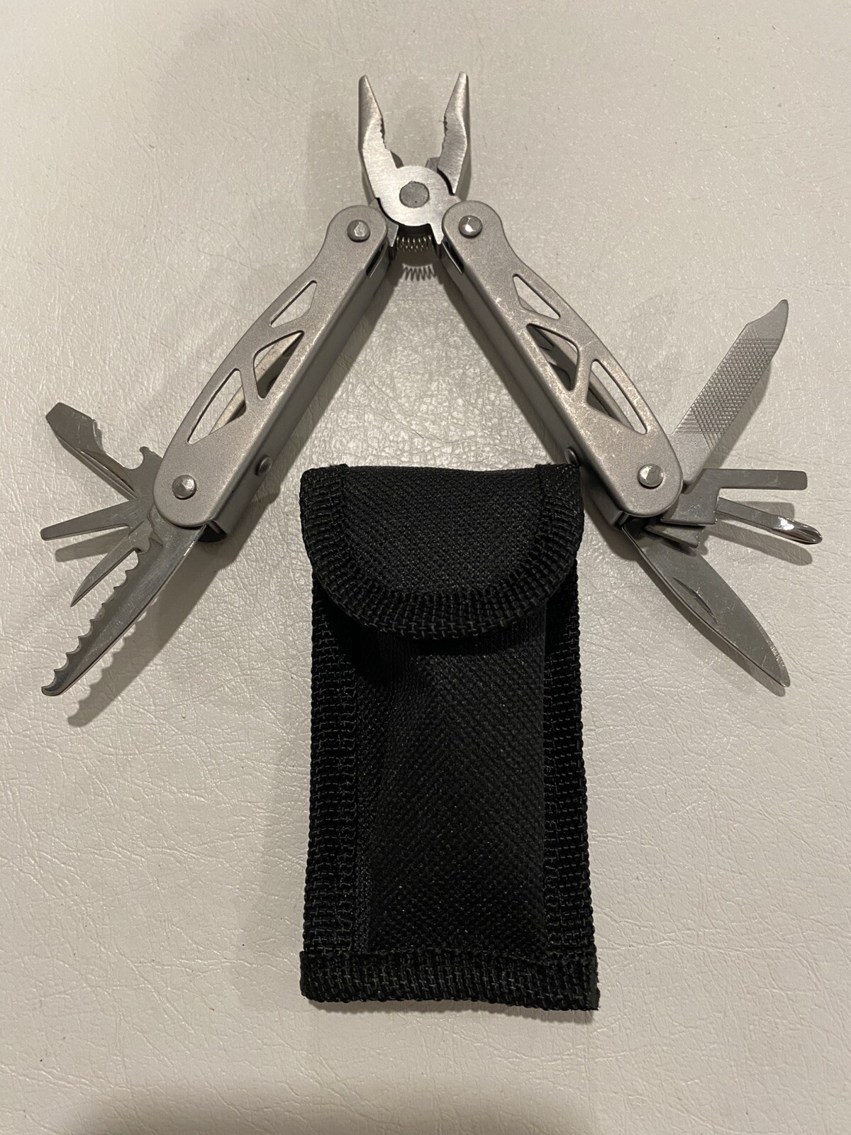 10 IN 1 – Multi-tool Folding POCKET/PURSE NEEDLE NOSE PLIERS Nwob
