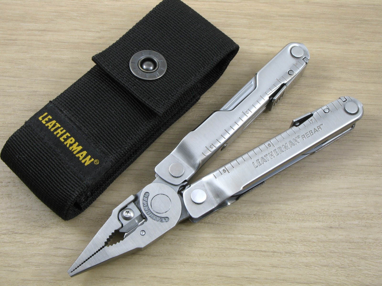 Leatherman REBAR Multi-Tool, Knife, Stainless, w/Nylon Sheath, USA – Excellent