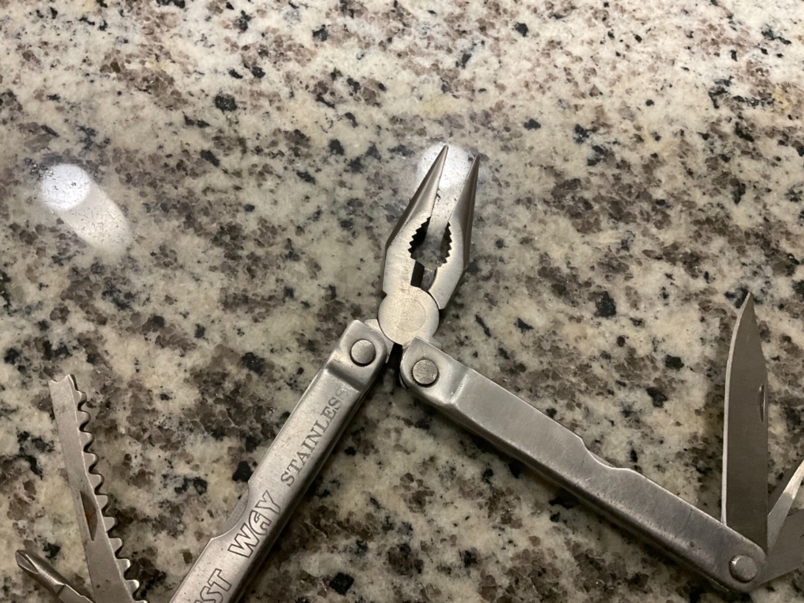 VINTAGE MAC MULTI TOOL PLIERS “MAC TOOLS” PROMO WITH TOOLS RARE