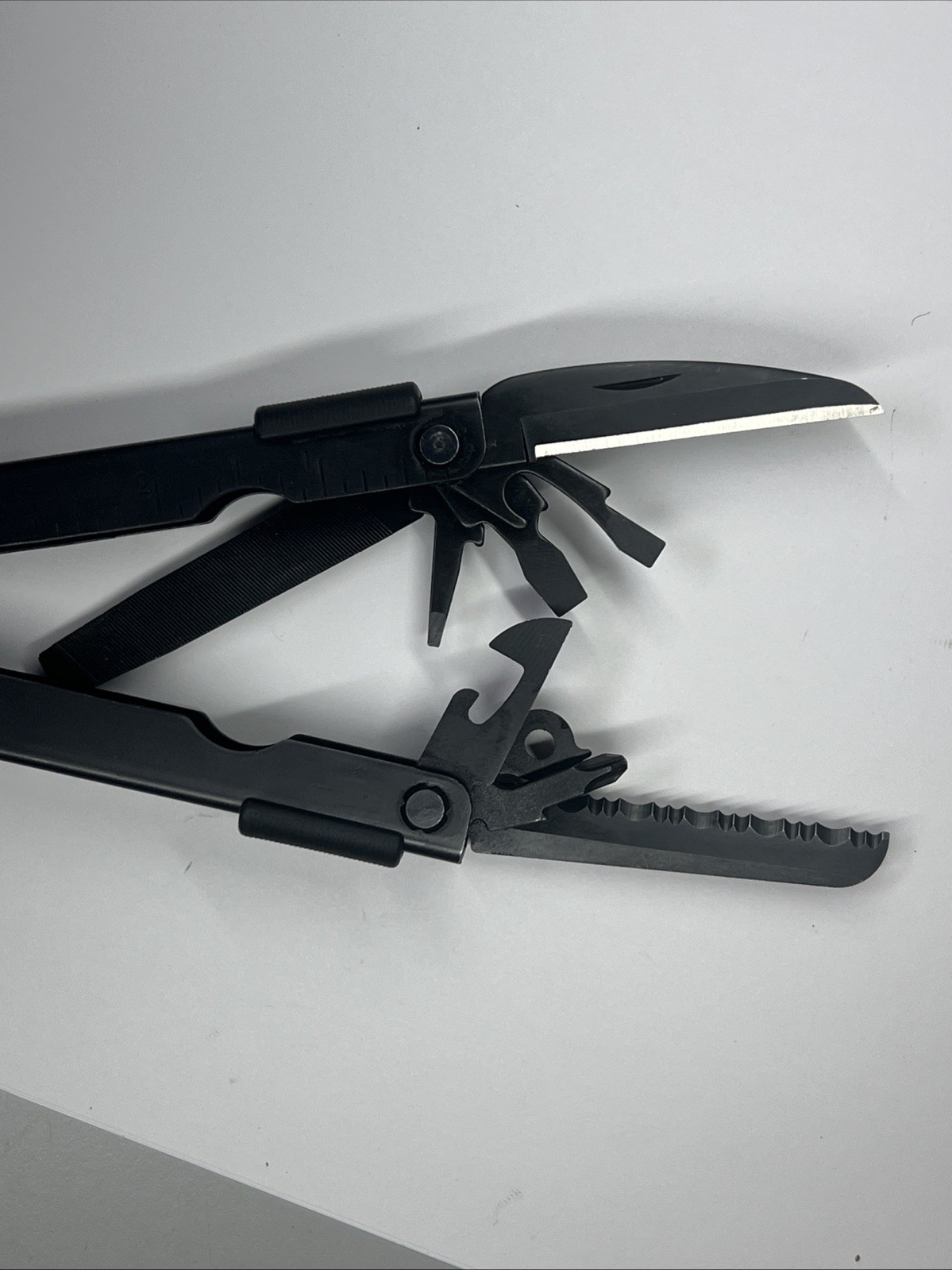 Gerber MP600 Black Oxide Multi-Tool Needle Nose Pliers!