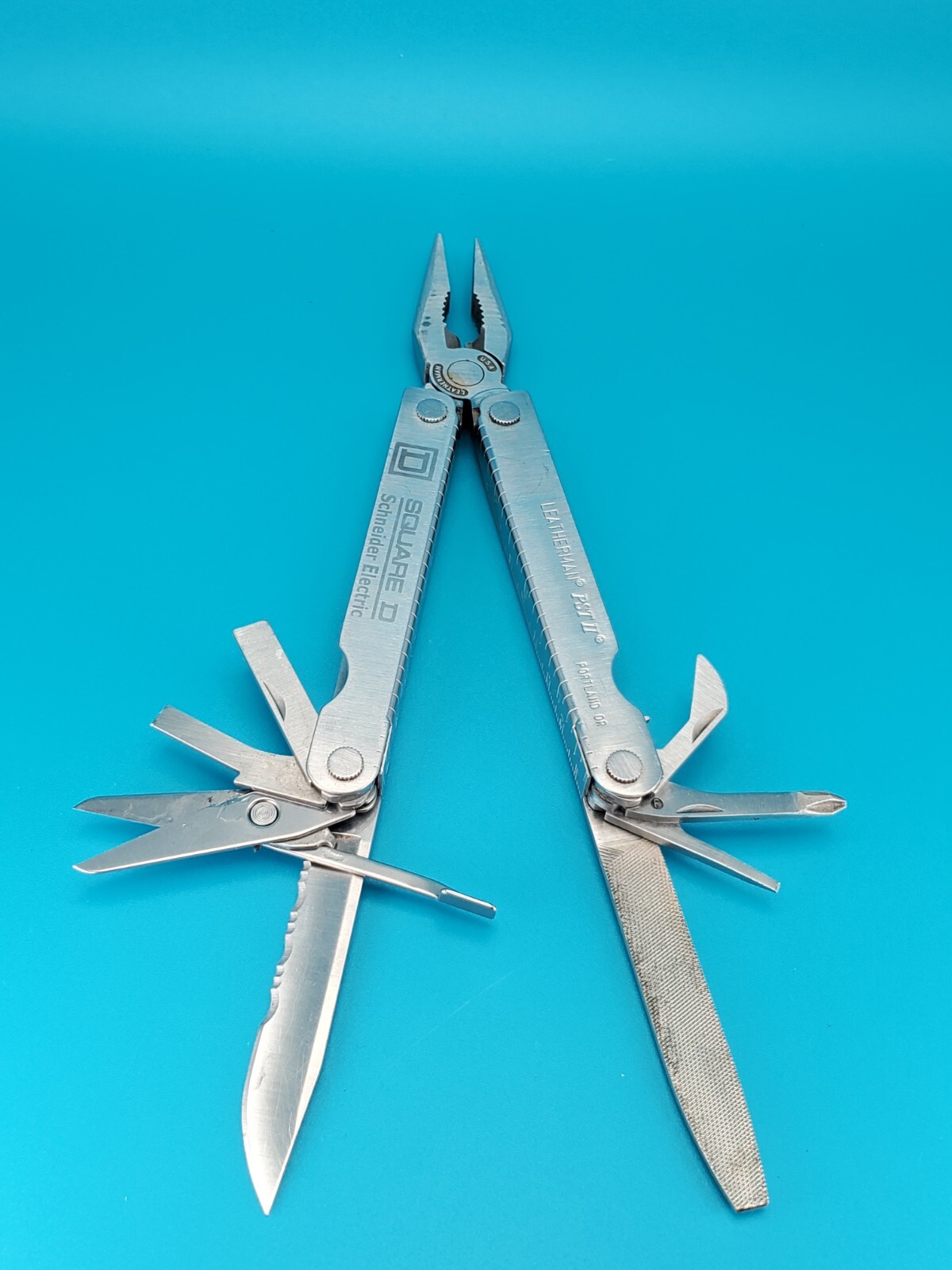 Leatherman PST 2 Multi Tool! 01/01 date stamp! Fast Shipping! With Sheath!
