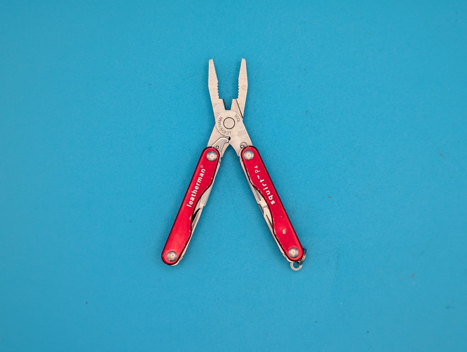 Leatherman Squirt P4 Multi-Tool, Key Ring, Retired, RED!