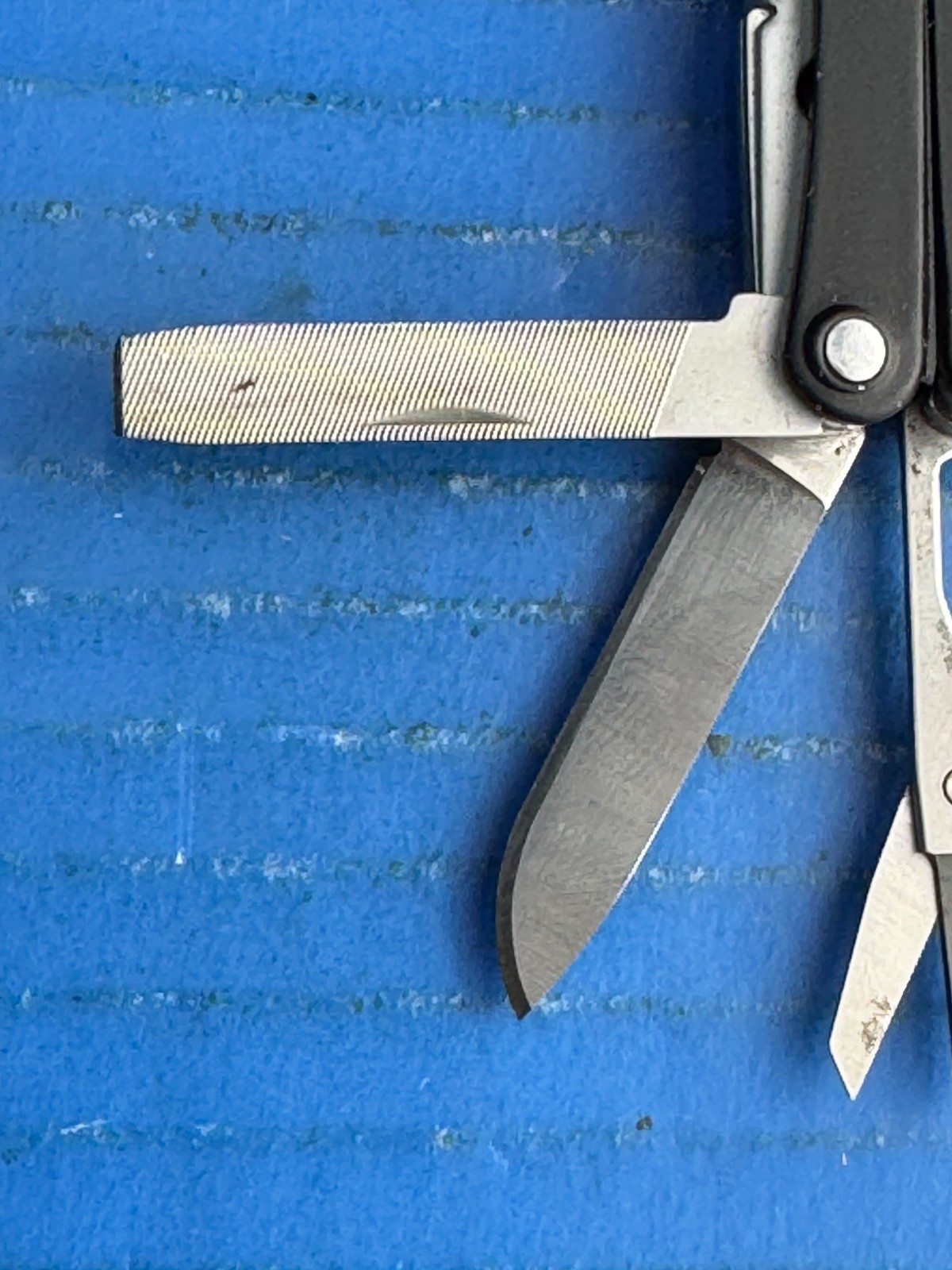 Leatherman Squirt PS4 Multi Tool, Knife, Pliers – Black