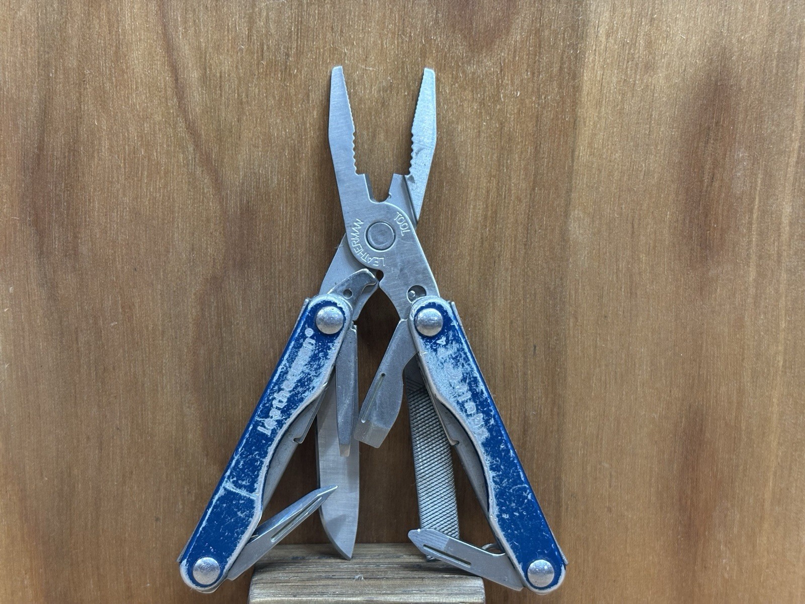 Leatherman Squirt P4 Blue Plier Multi-Tool Key Ring USA Retired GREAT!