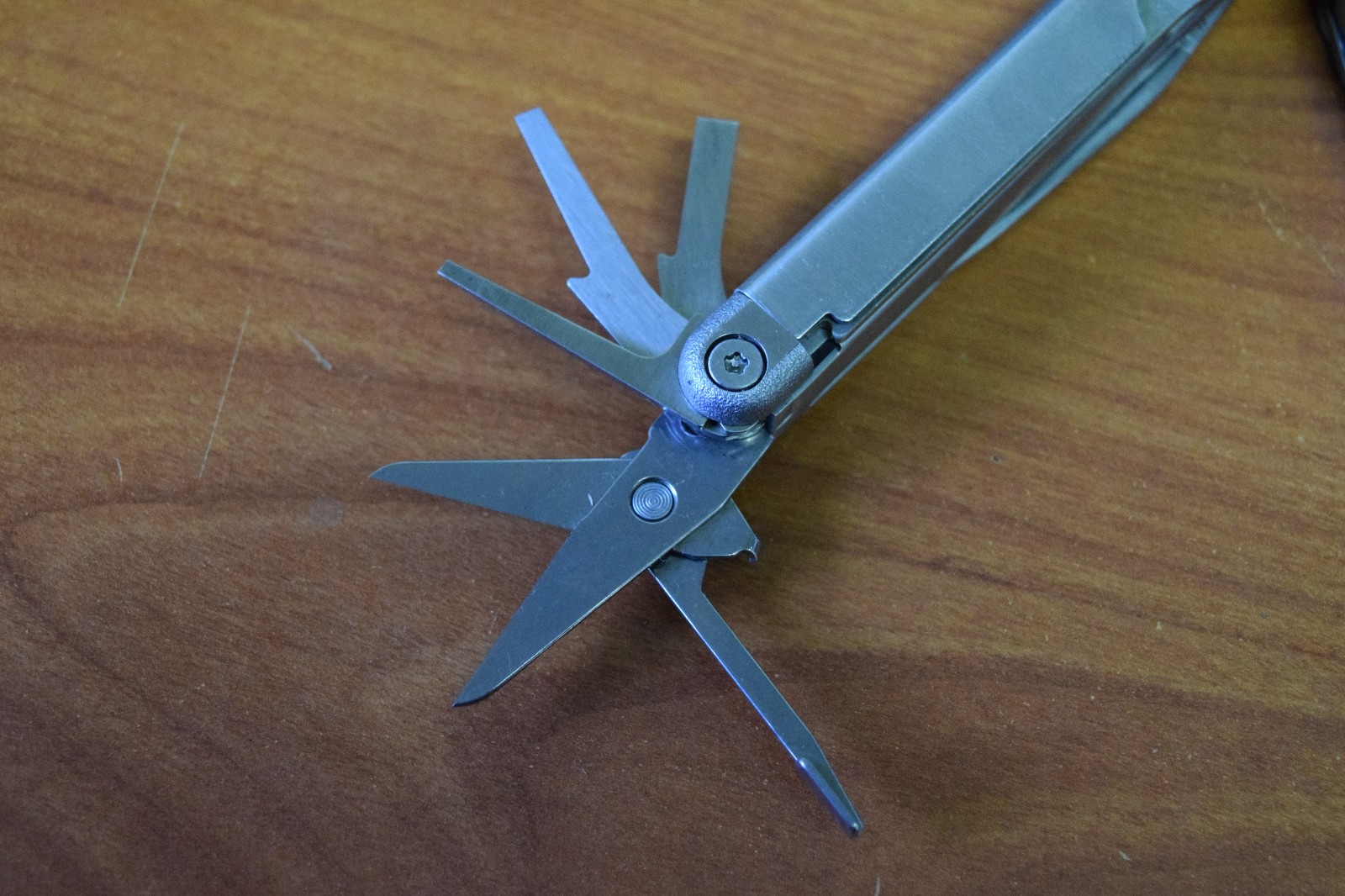Leatherman Wave multi tool 1999 discountinued model (rare) USA made