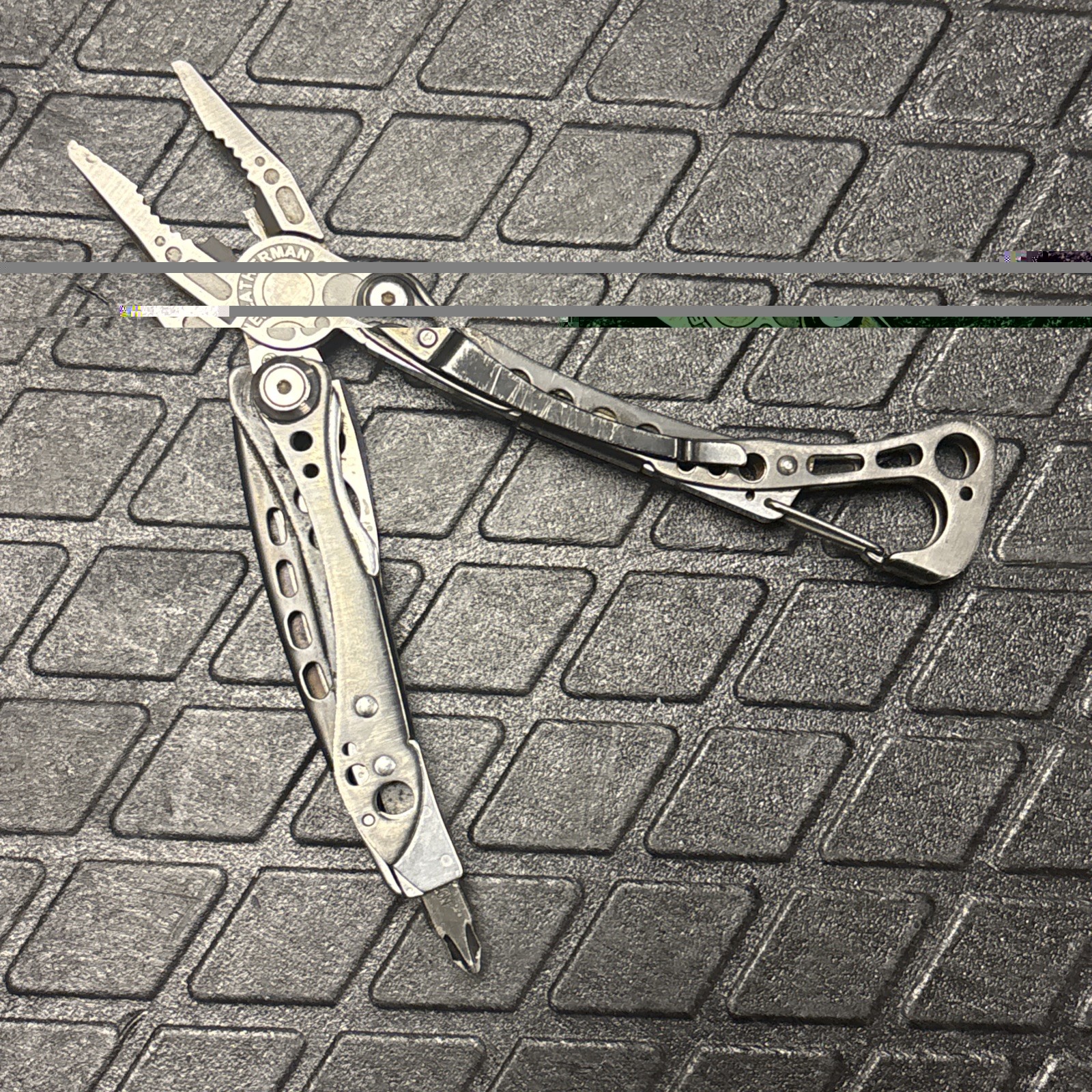 Leatherman Skeletool CX Multi-Tool Pliers Knife, Carbon Fiber