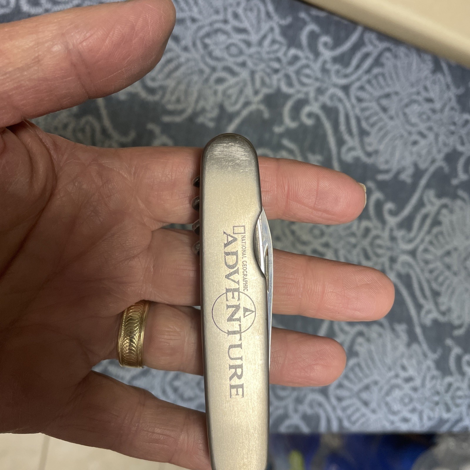National Geographic SWISS Army Knife