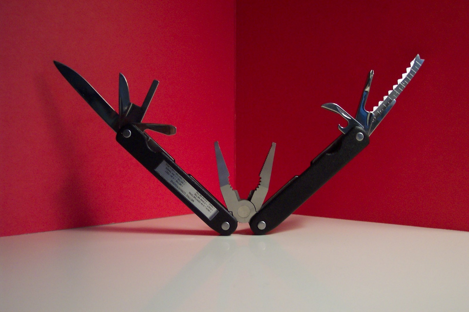 VINTAGE MULTI TOOL WITH CASE – MINT CONDITION AS IF NEVER USED – WORKS GREAT!!