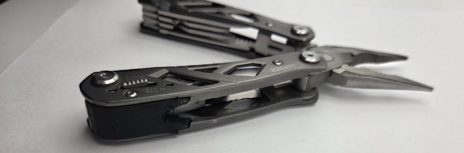Gerber Suspension Multi-Tool Multi-Plier w/ Sheath L-2