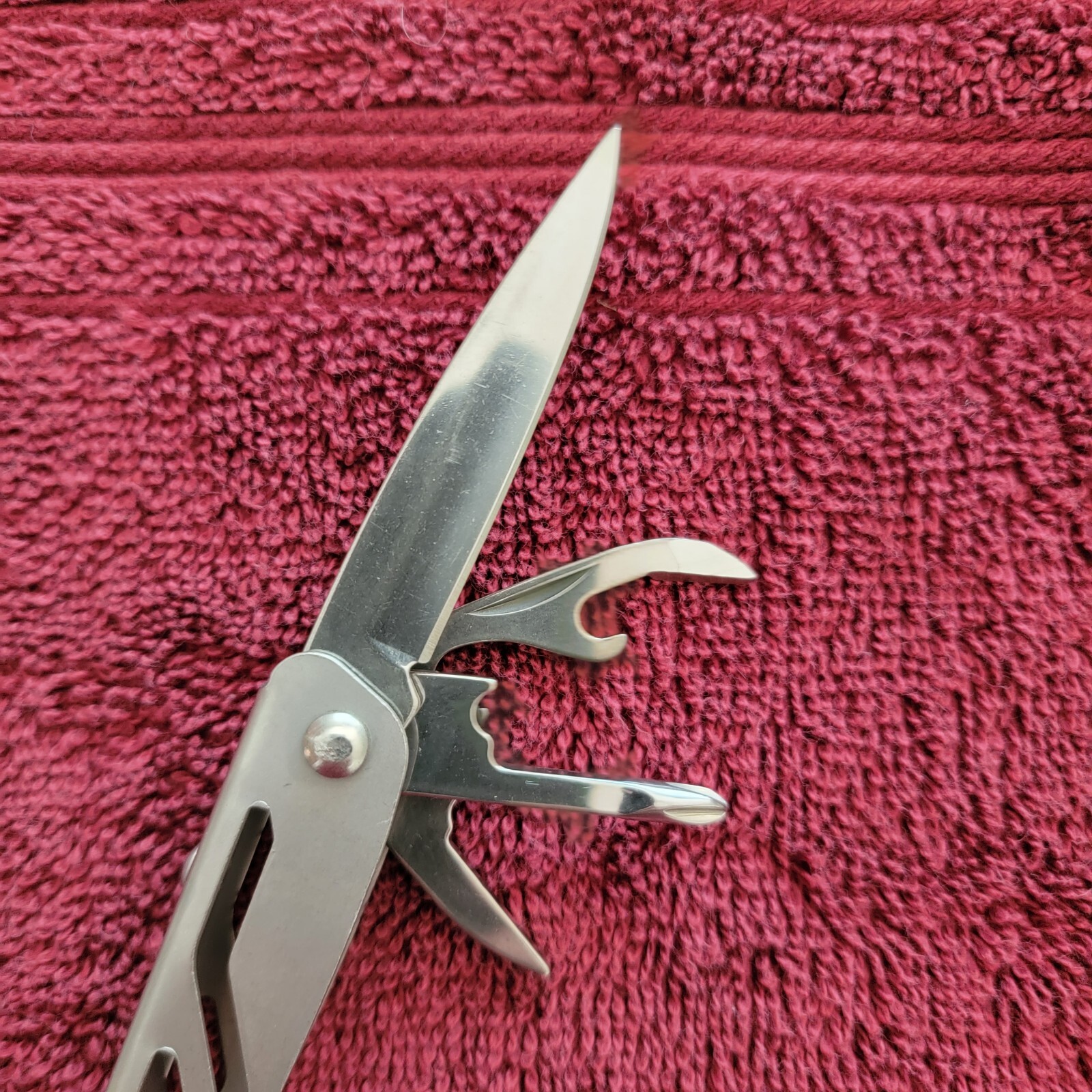 Ozark Trail 4″ Multi Tool 12 Tools in One Original blade edge