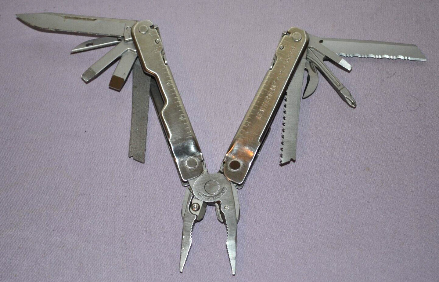 OEM Leatherman Super Tool 300 Multi-Tool Knife, Pliers, Other Tools – Great Cond