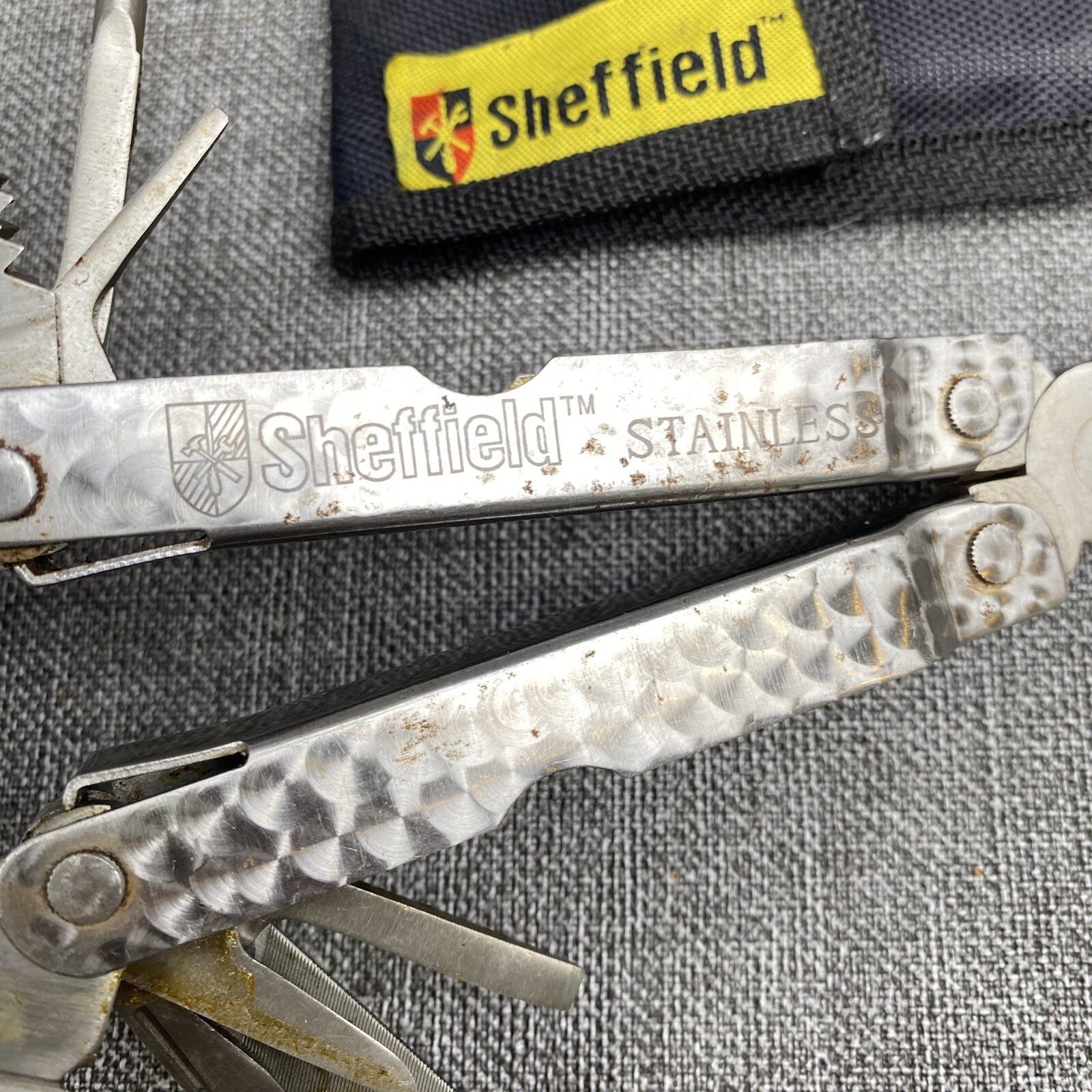 Sheffield Multipurpose Pocket Tool – Knife with pouch