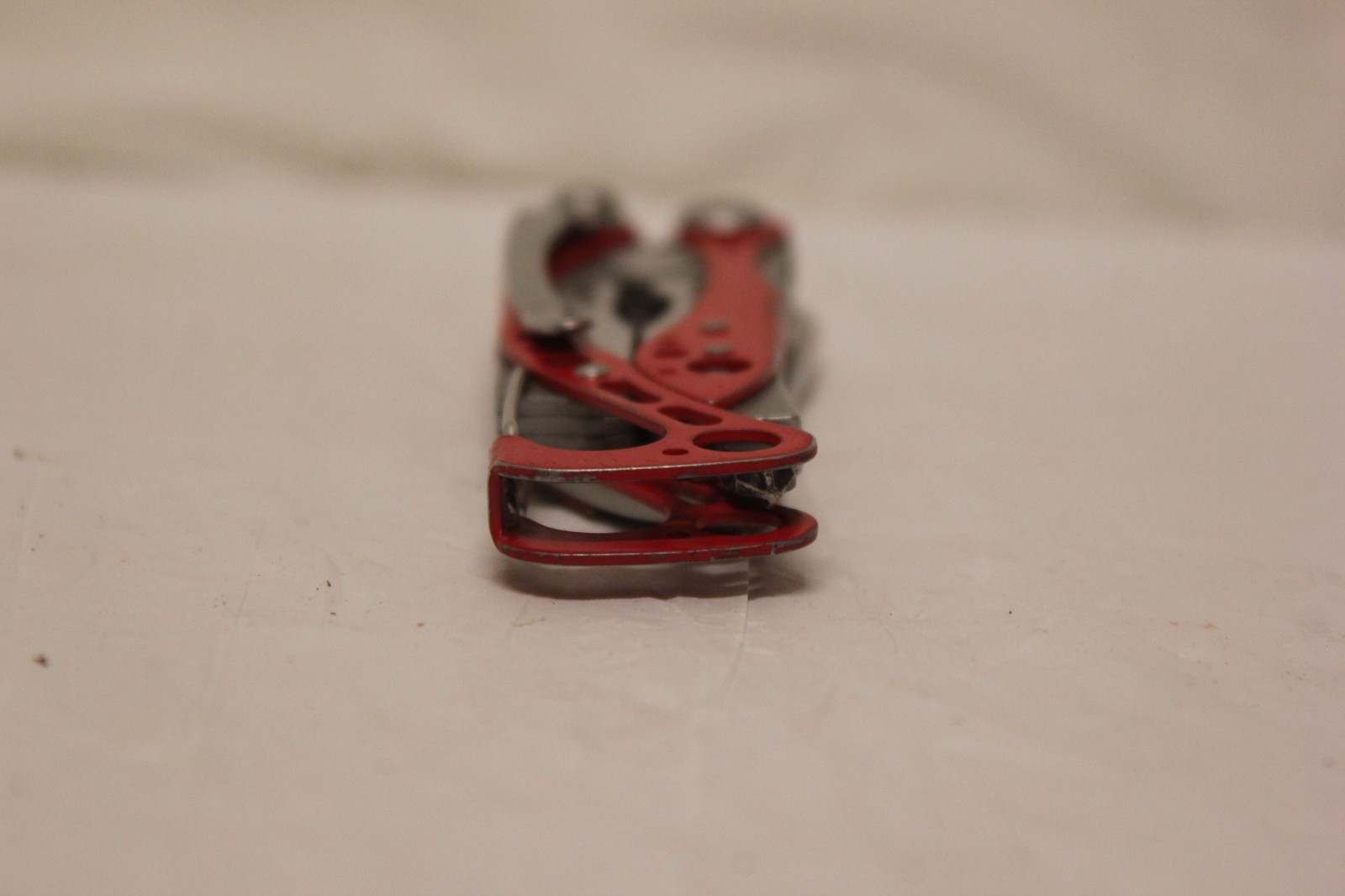 Leatherman Skeletool RX Multi-Tool Knife Pliers Combo Blade Driver Bits RED J42