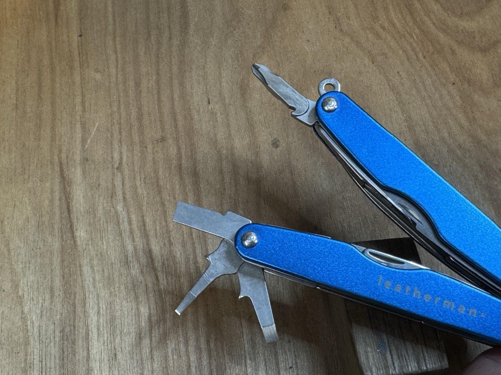 LEATHERMAN JUICE CS4 COLUMBIA BLUE W/Sheath Multi Tool Retired USA EXCELLENT!