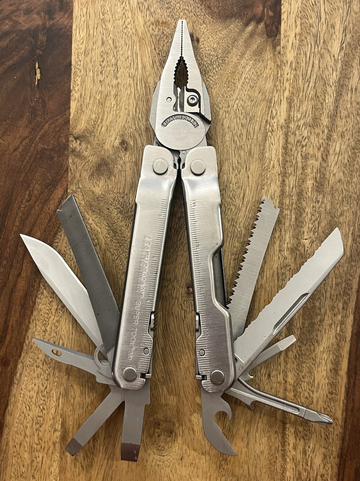 Leatherman Super Tool 300 Multitool SUPER NICE!! w/Sheath