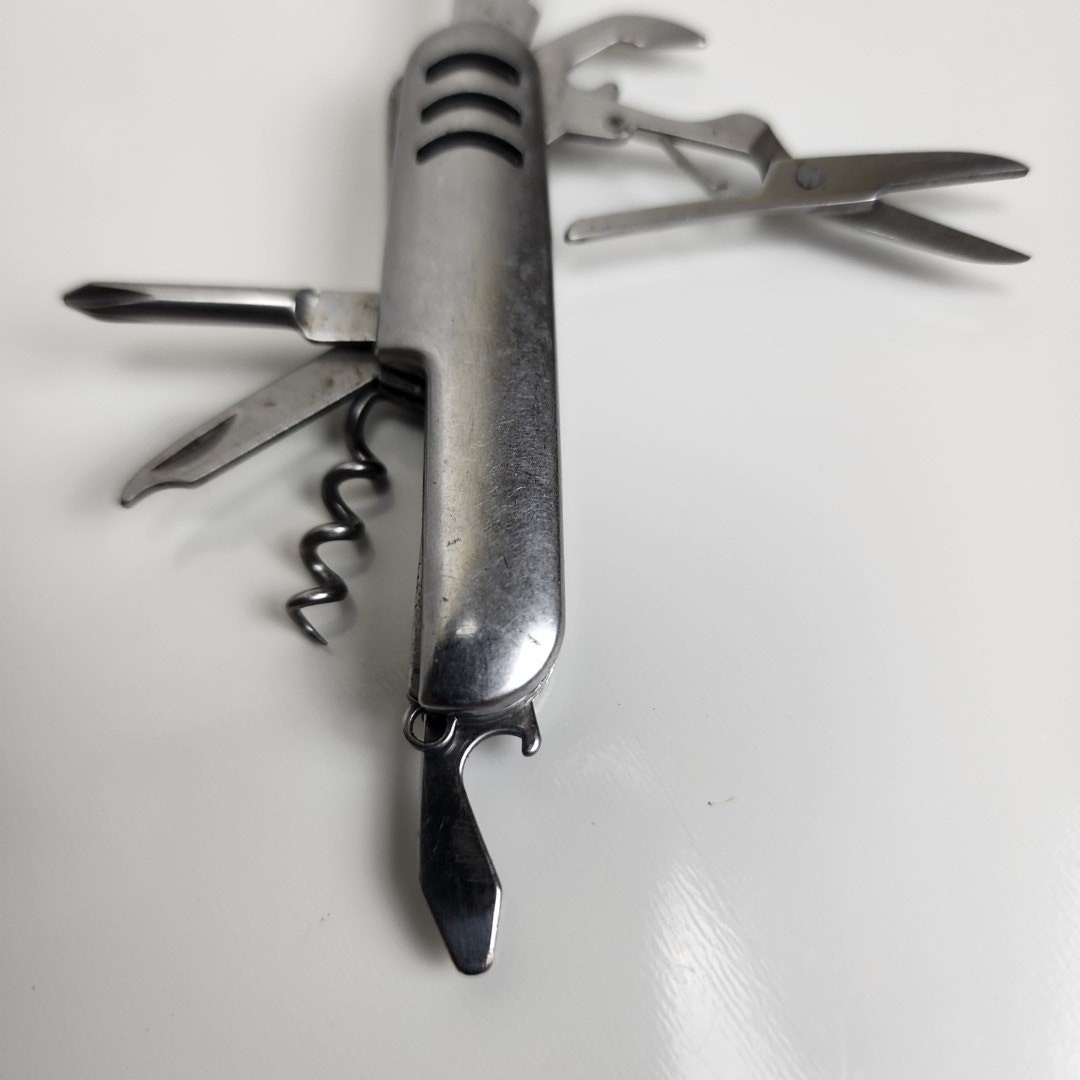 VTG 7in1 Multi 3 inch Rubber Grips Outdoor Stainless Steel Utility Camping Tool