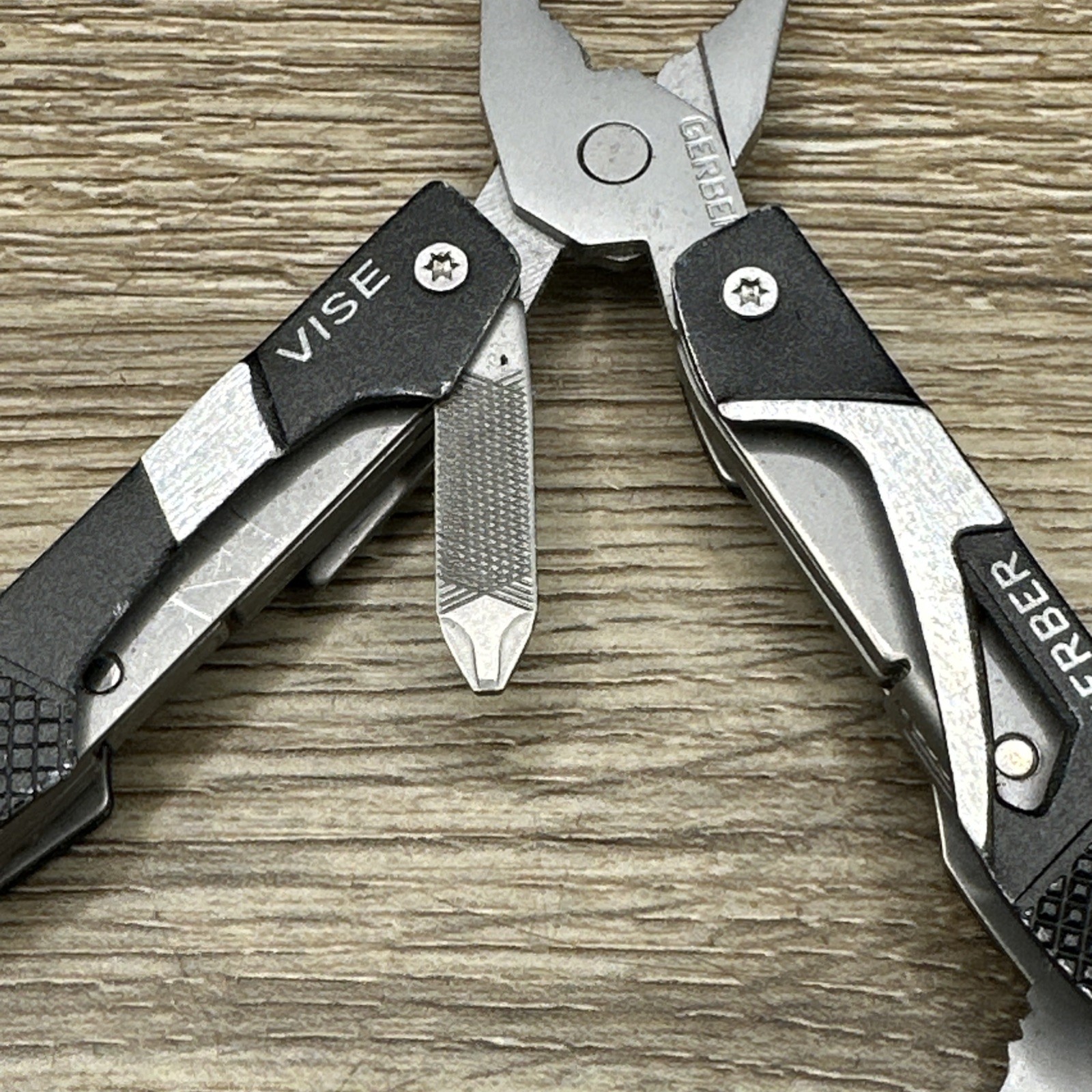 Gerber Vise Multi Tool Multitool Knife Pliers Folding EDC Tool