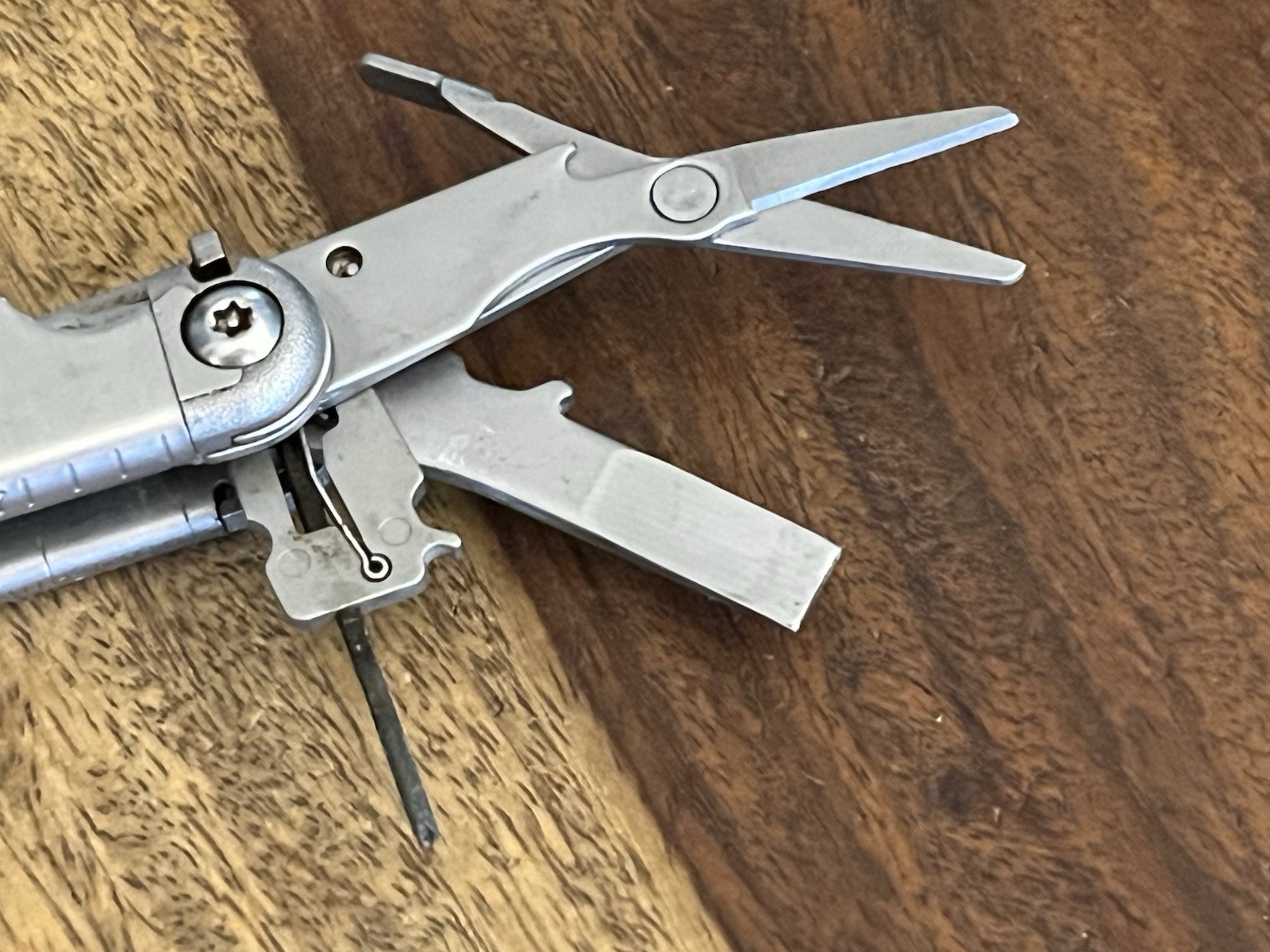 Leatherman Wave Multi-Tool Knife Great Condition!! w/New Molle Sheath ~TASKCo