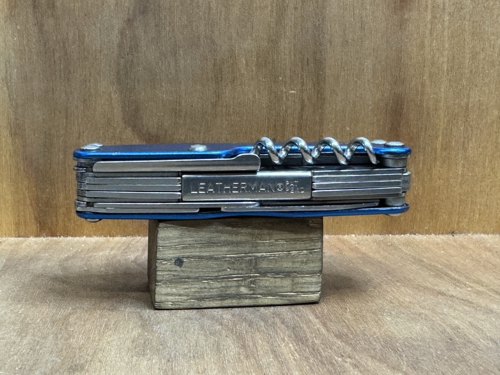 LEATHERMAN JUICE CS4 COLUMBIA BLUE W/Sheath Multi Tool Retired USA EXCELLENT!