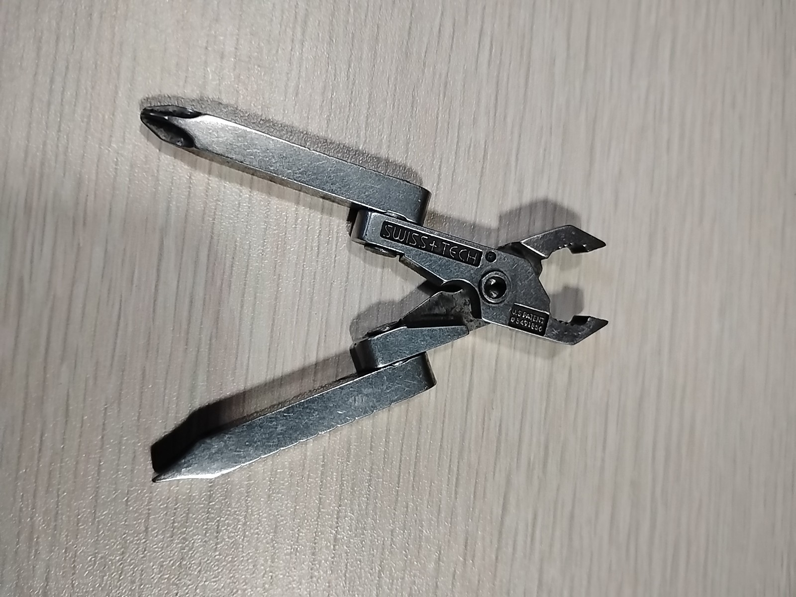 Swiss +Tech Micro-Tech SS 6 in 1 Multi Tool