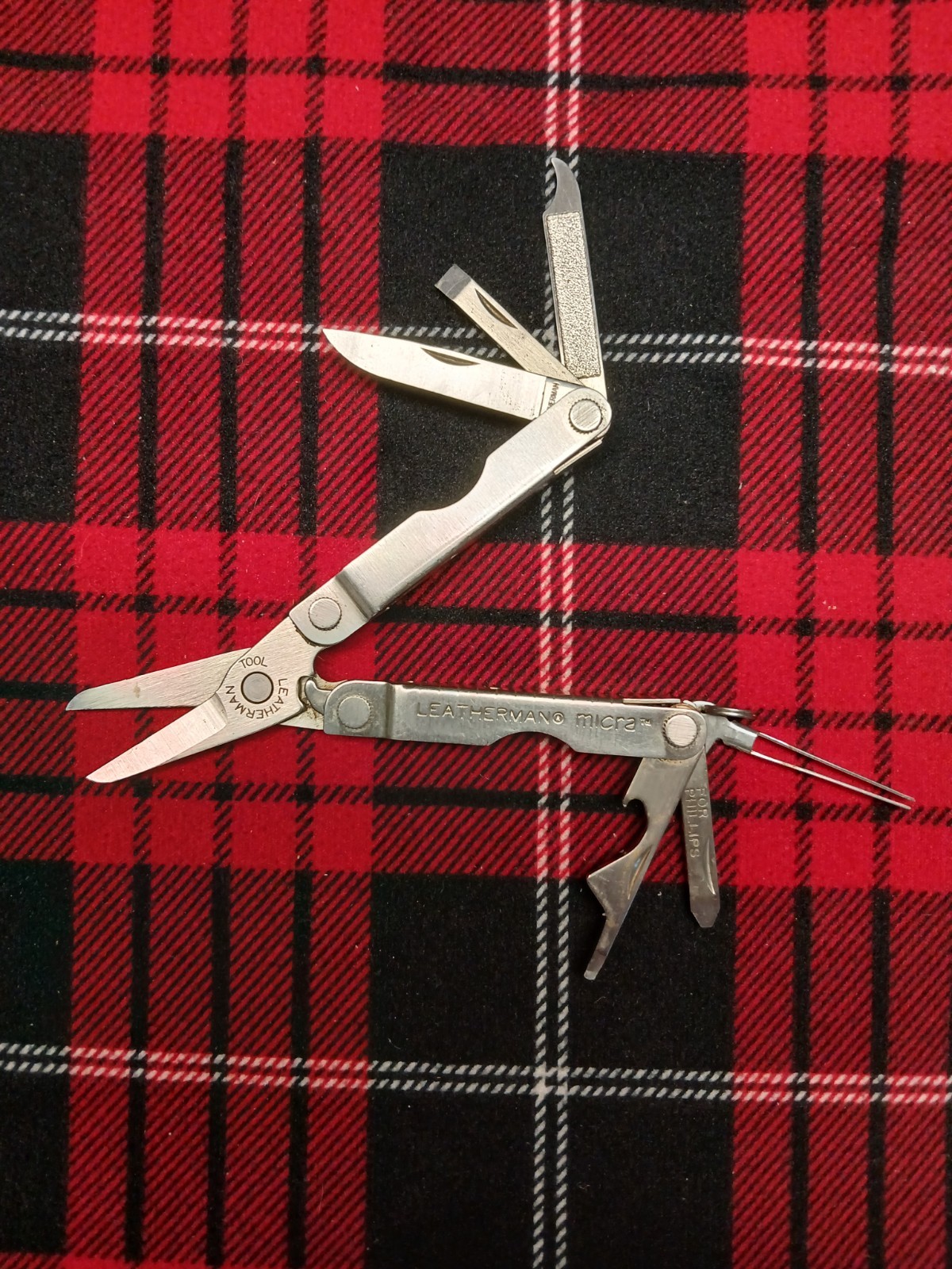 Leatherman Micra Key Chain Multi-Tool Nice!