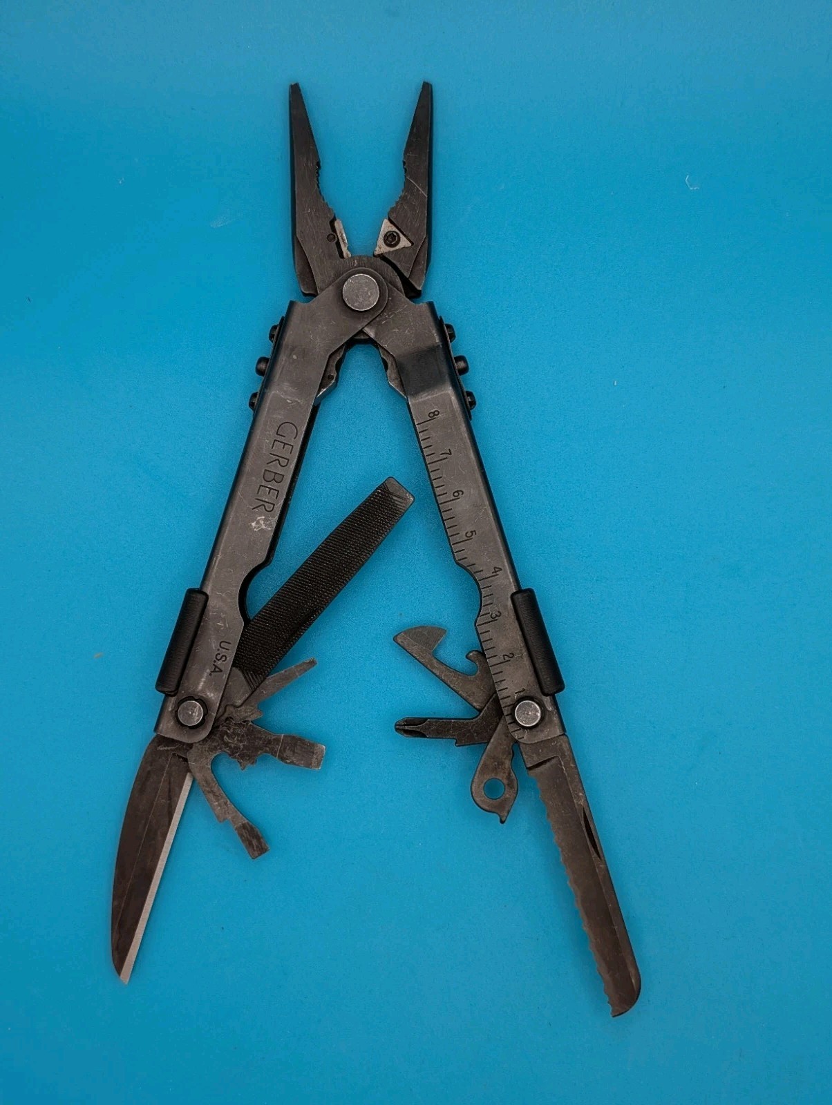 Gerber MP600 Black Oxide Multi-Tool Needle Nose Pliers!