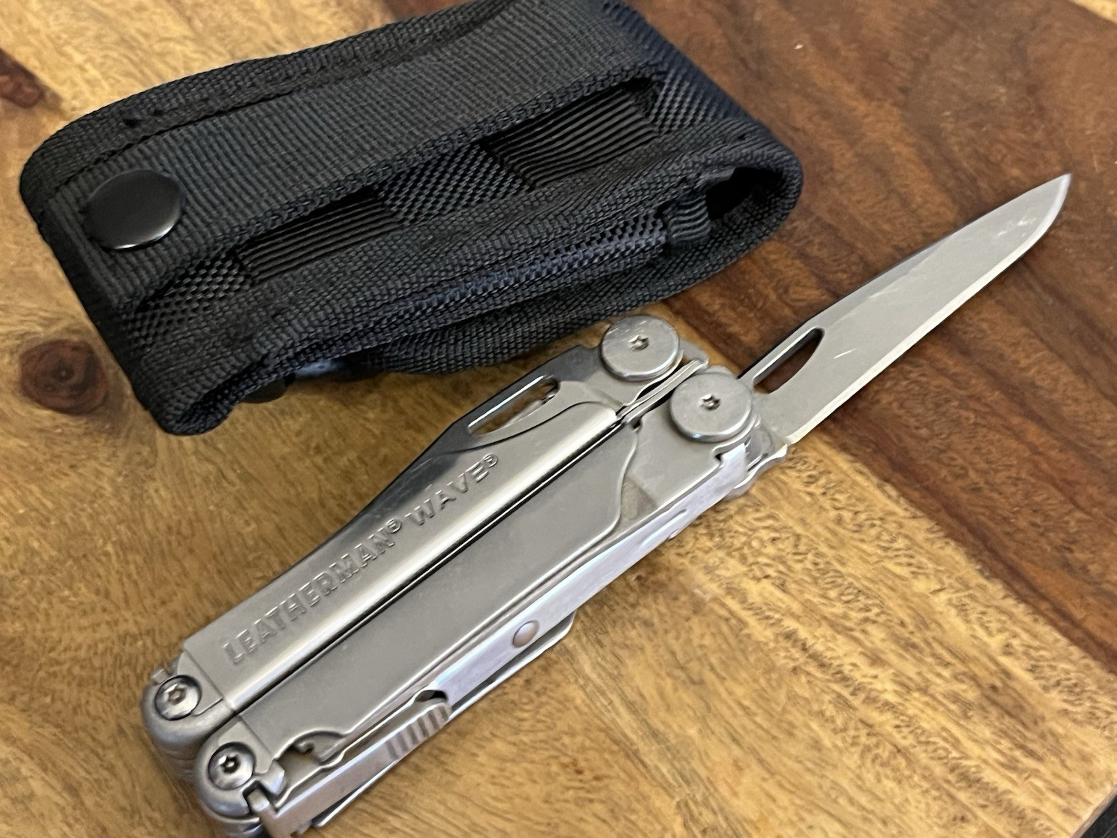 Leatherman Wave Multi-Tool Knife Great Condition!! w/New Molle Sheath ~TASKCo