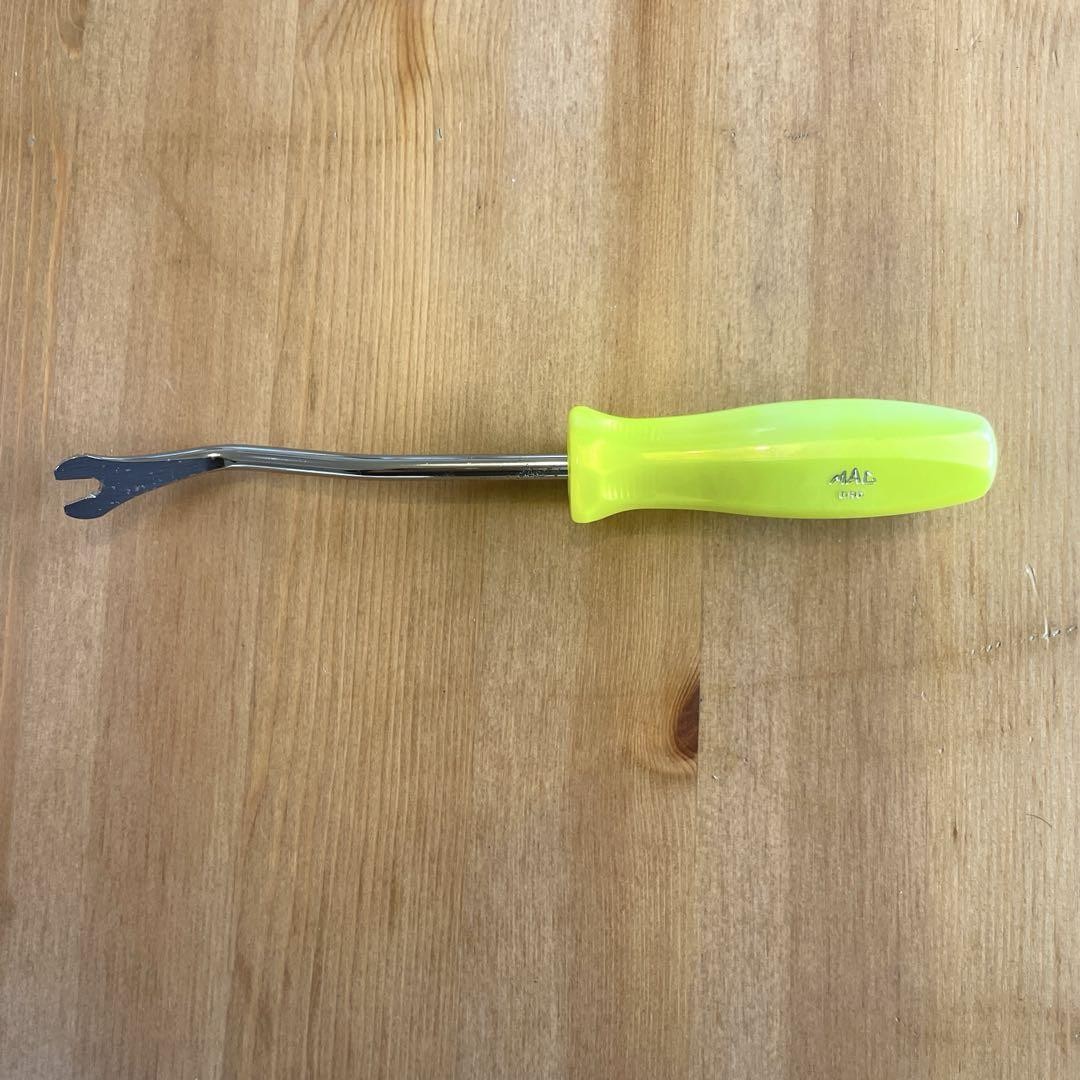 MacTools Limited Edition Clip Remover in Lime Candy 2013