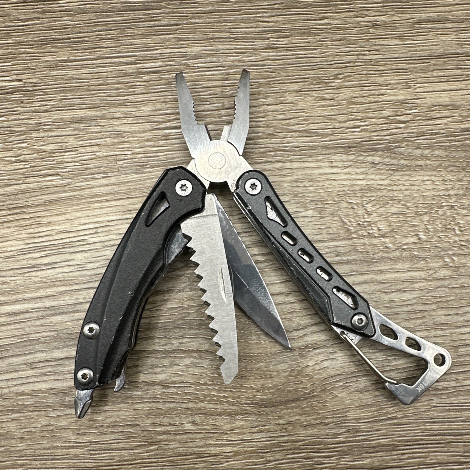 True Utility SEVEN Multi-Tool