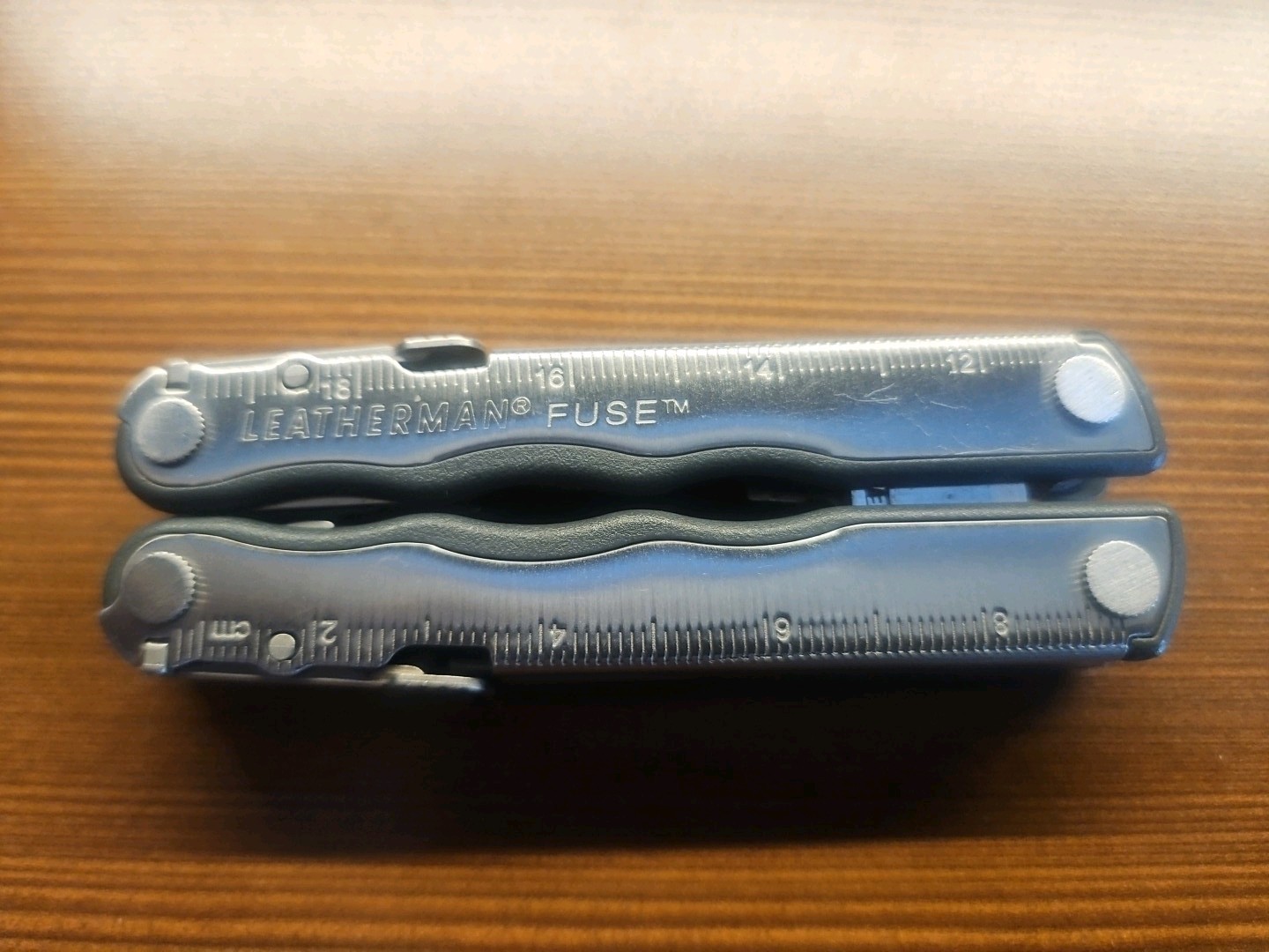 Leatherman Fuse Multi-Tool, Knife, Pliers, Retired Collectible