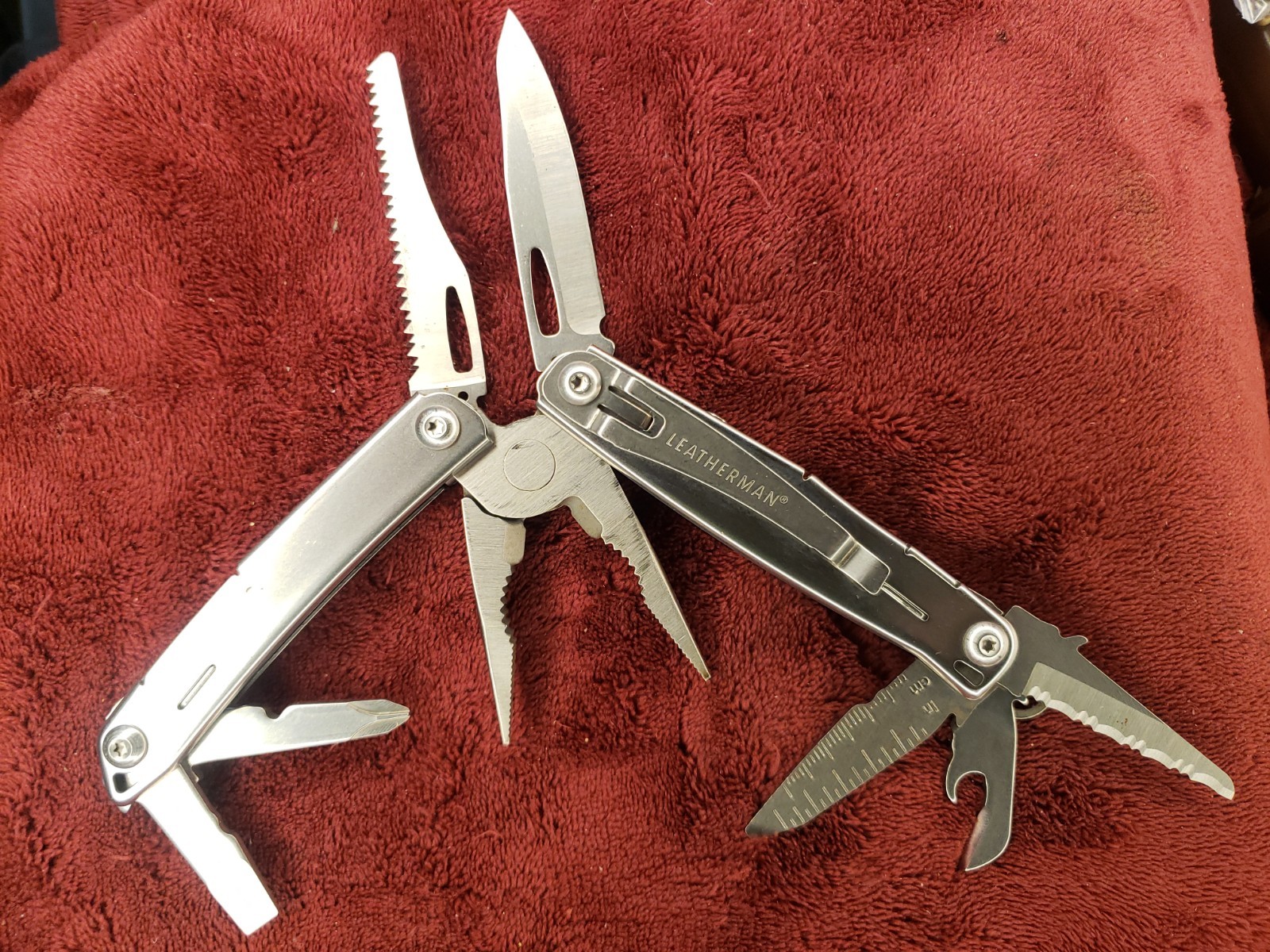 Leatherman Sidekick Multi Tool with Sheath 0516 Date code