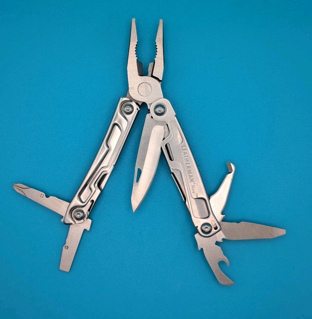 Leatherman Rev 3.8″ Multi-Tool, Stainless!