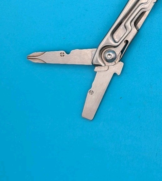 Leatherman Rev 3.8″ Multi-Tool, Stainless!
