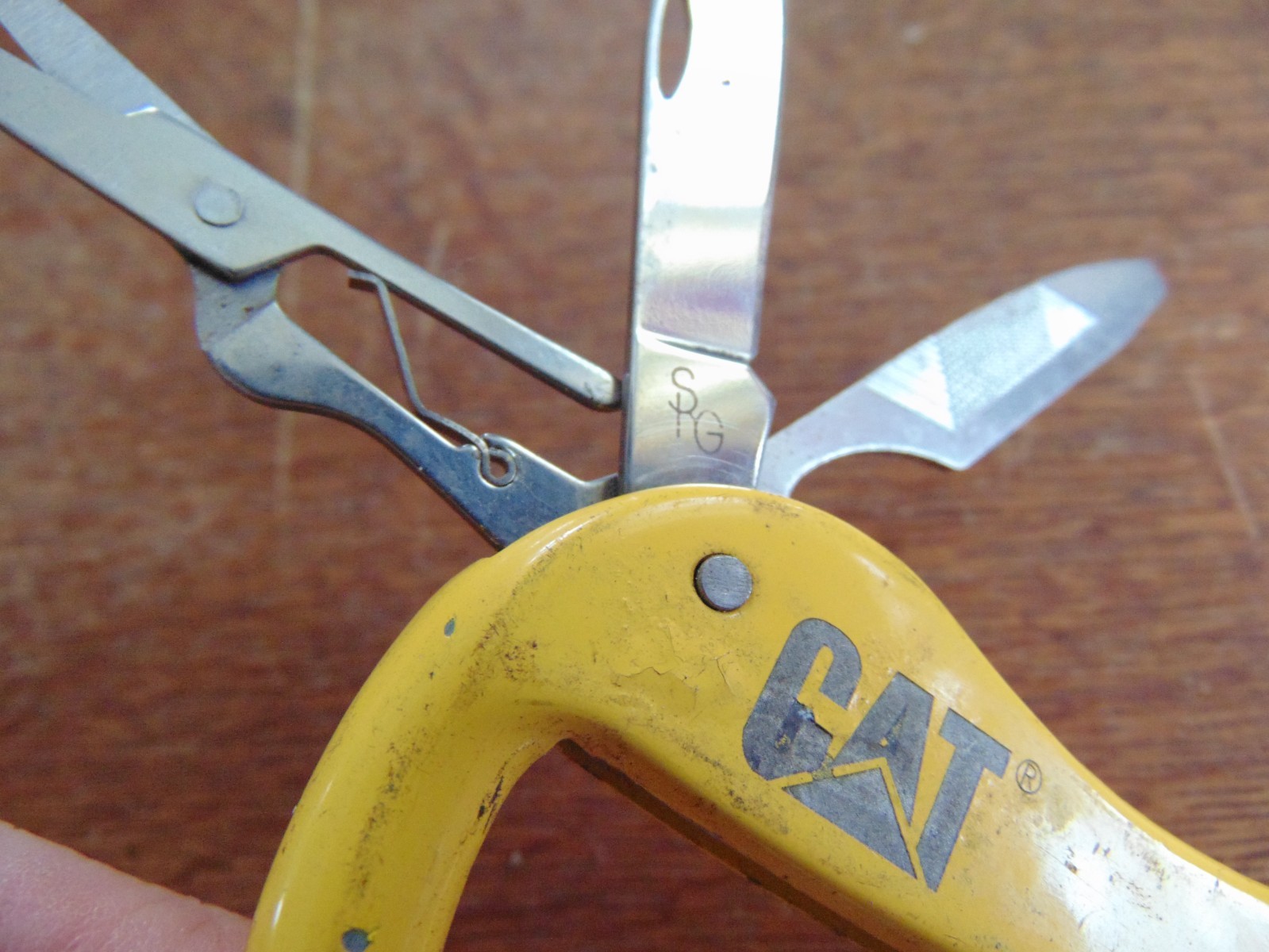“CAT” MULTI TOOL KEY HOLDER-SPC -MADE CHINA