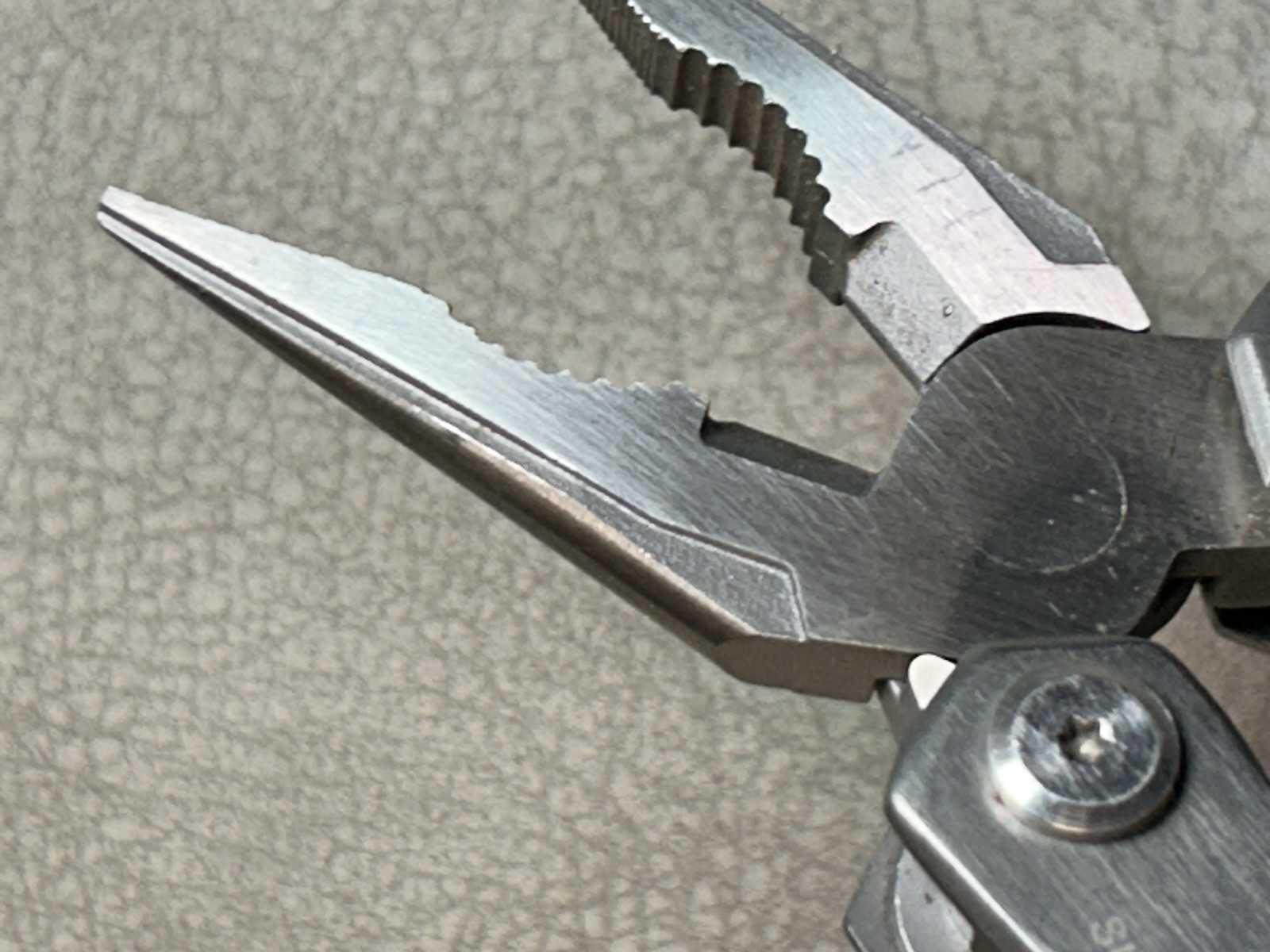 Gerber Suspension Multi Tool Pliers With Sheath