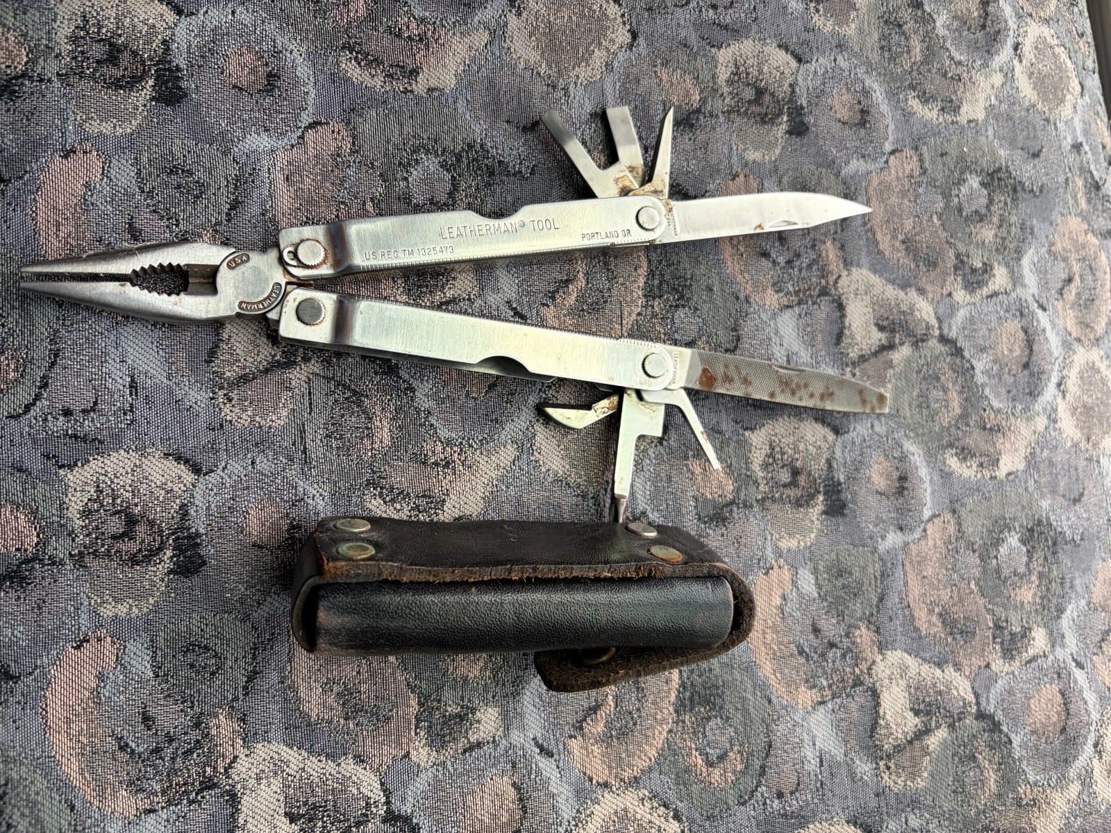 Vintage Original Leatherman Multi-Tool Portland OR. MADE IN USA w/Leather Case