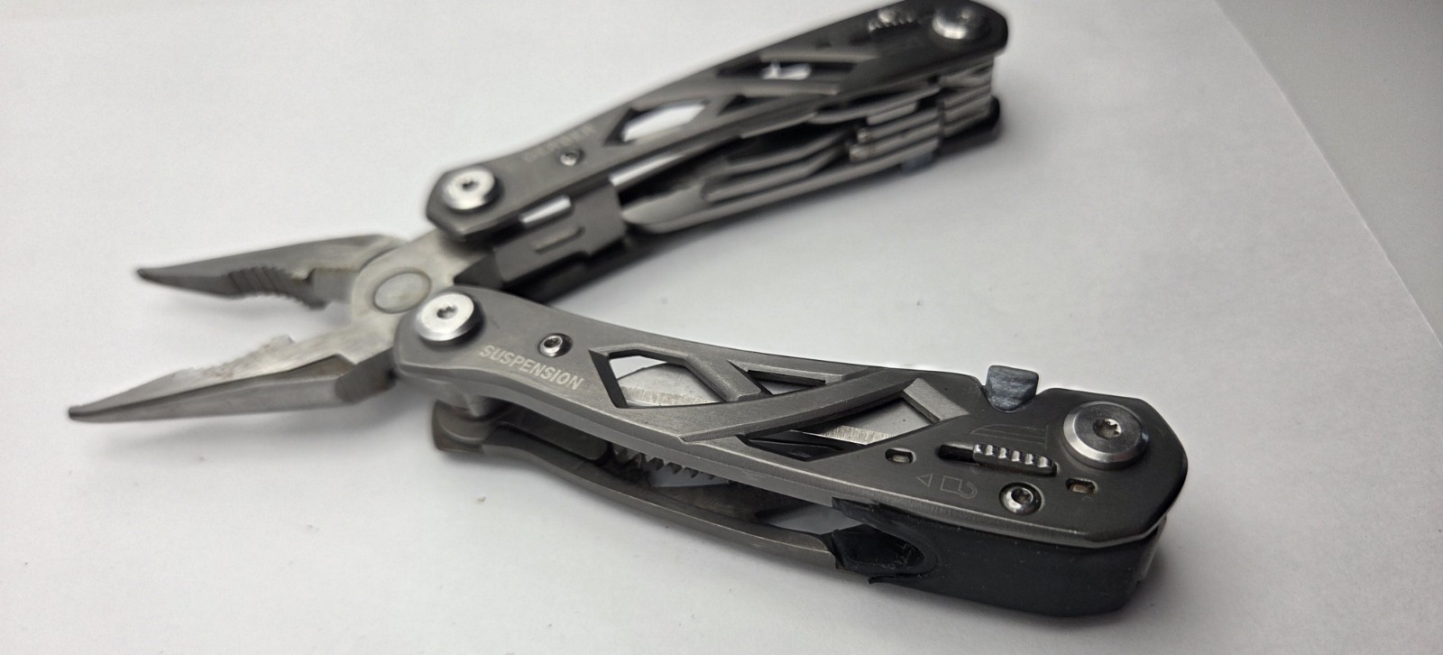 Gerber Suspension Multi-Tool Multi-Plier w/ Sheath L-2