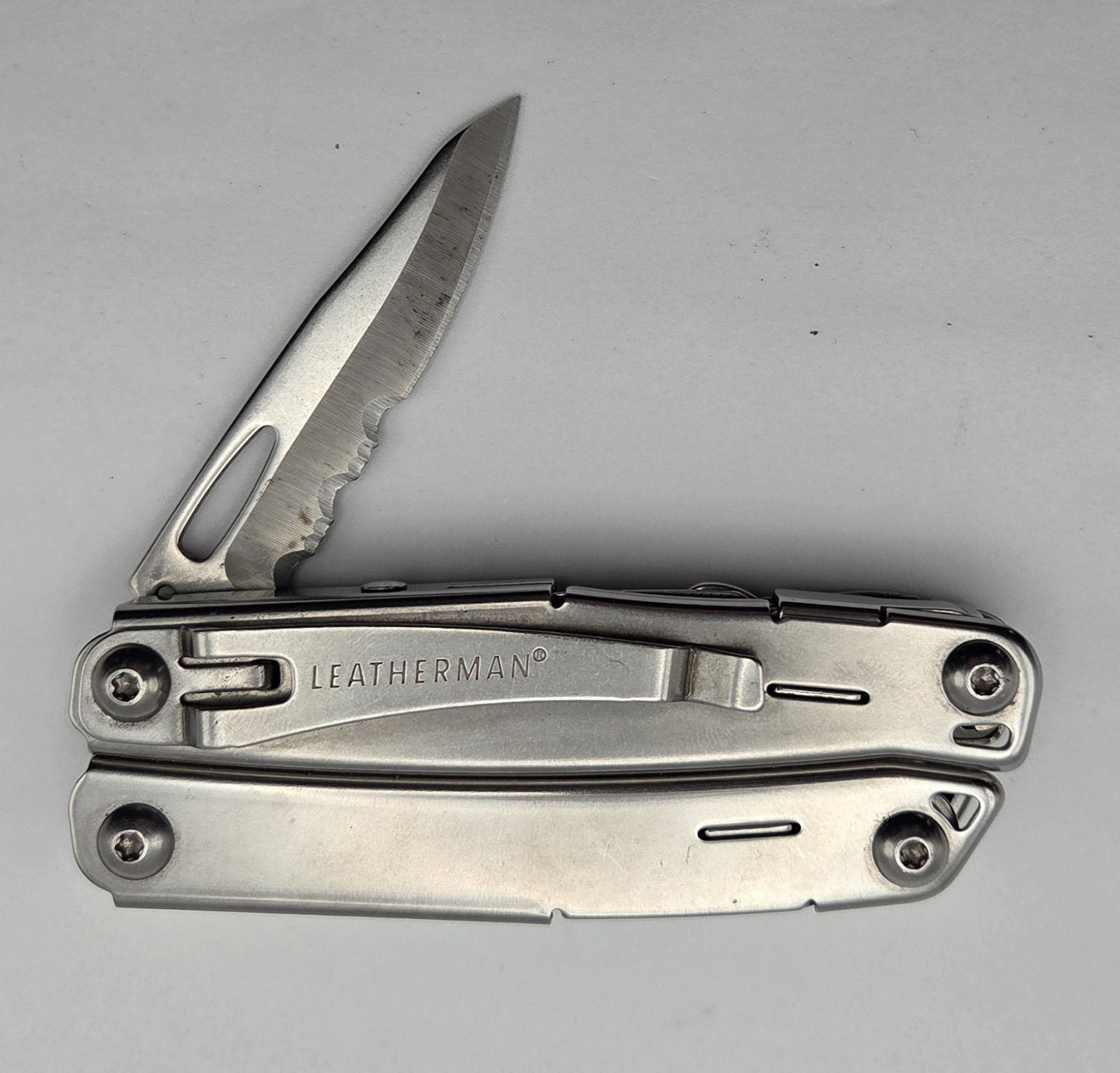 Leatherman Wingman Multi Tool Stainless Steel Made in USA Silver w/ Clip L4