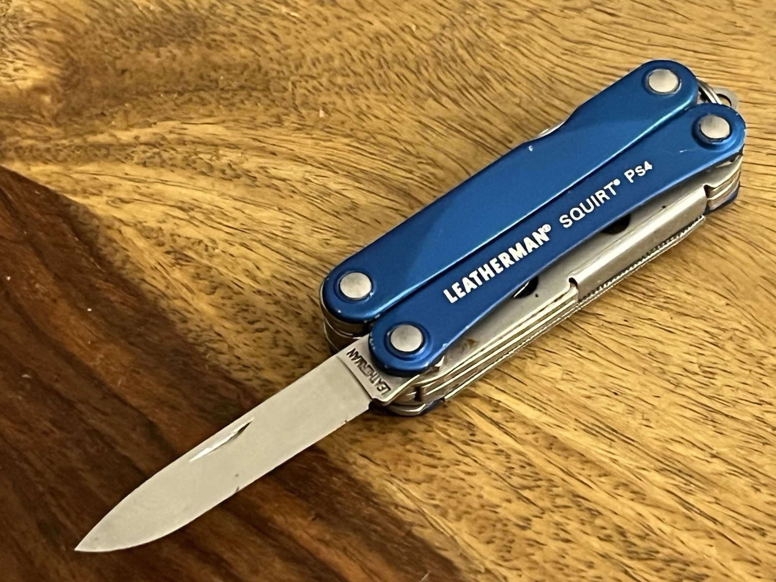 RETIRED Leatherman Squirt PS4 MultiTool Black DISCONTINUED SUPER NICE!