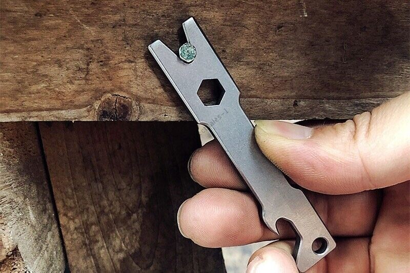 HotTitanium Alloy Pry Bar Crowbar Wrench Opener Keychain Outdoor Multi Tools EDC
