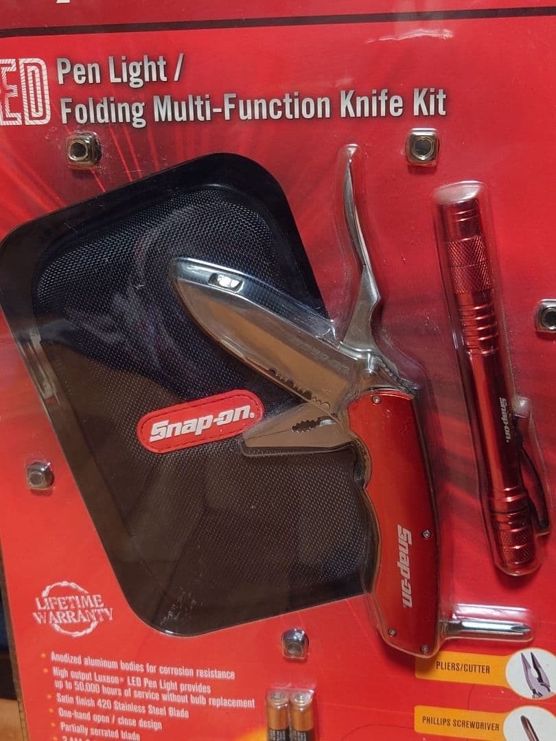 Snap-on pen light Knife Multifunction kit red