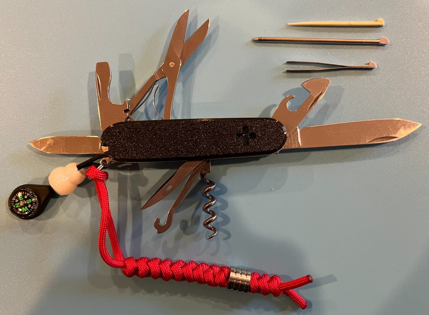 Victorinox Multitool plus