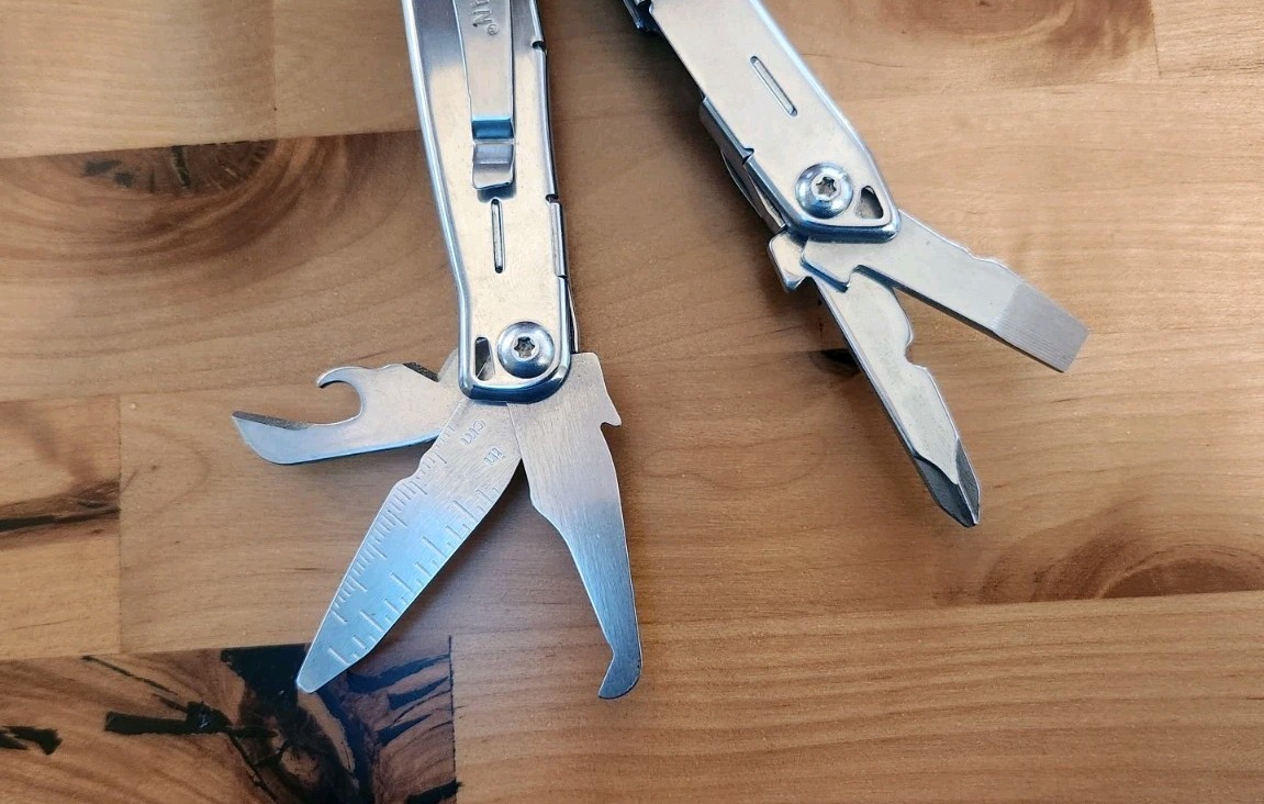 Leatherman Wingman Multi Tool Scissors Knife Pliers Screwdrivers Blade – QTY 1
