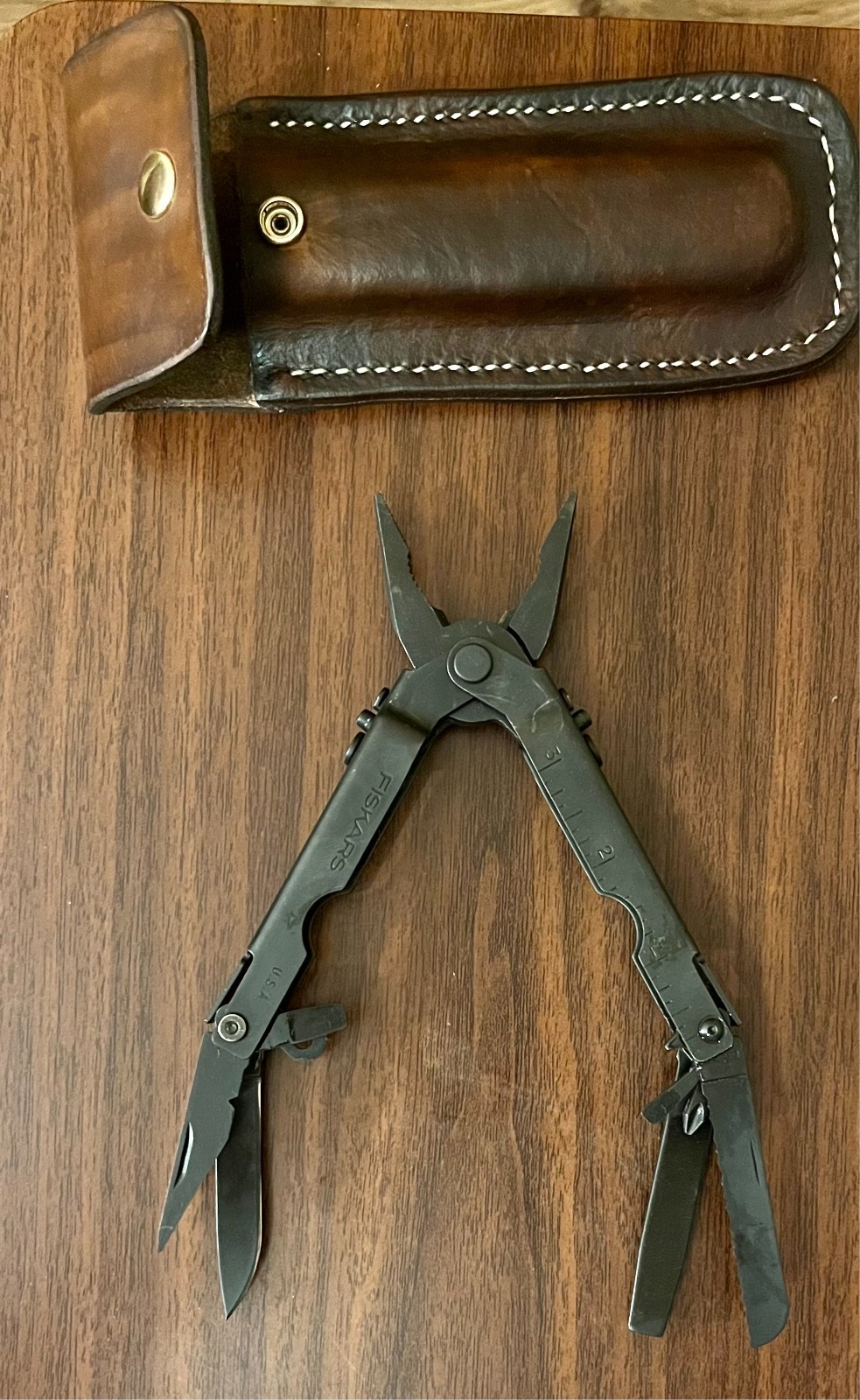 Gerber Friskers Utility Tool with Schmidt’s Leather Custom Sheath