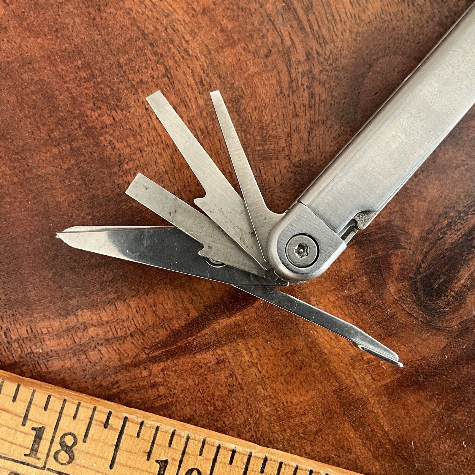 Leatherman WAVE Multi-Tool Broken Scissor Spring Date Code 0603 (June 2003)