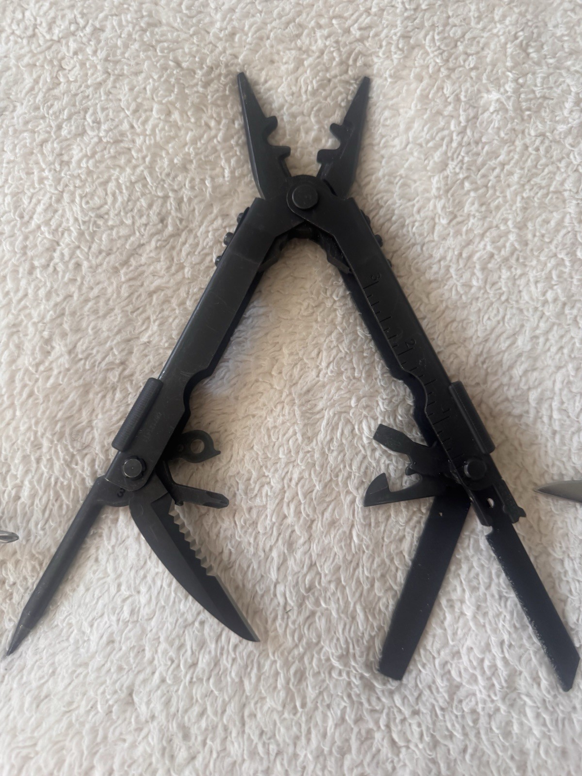 Lot Of 8 Multi Tools Gerber,Cummins,Husky,Others 2 with Sheath Nice Condition