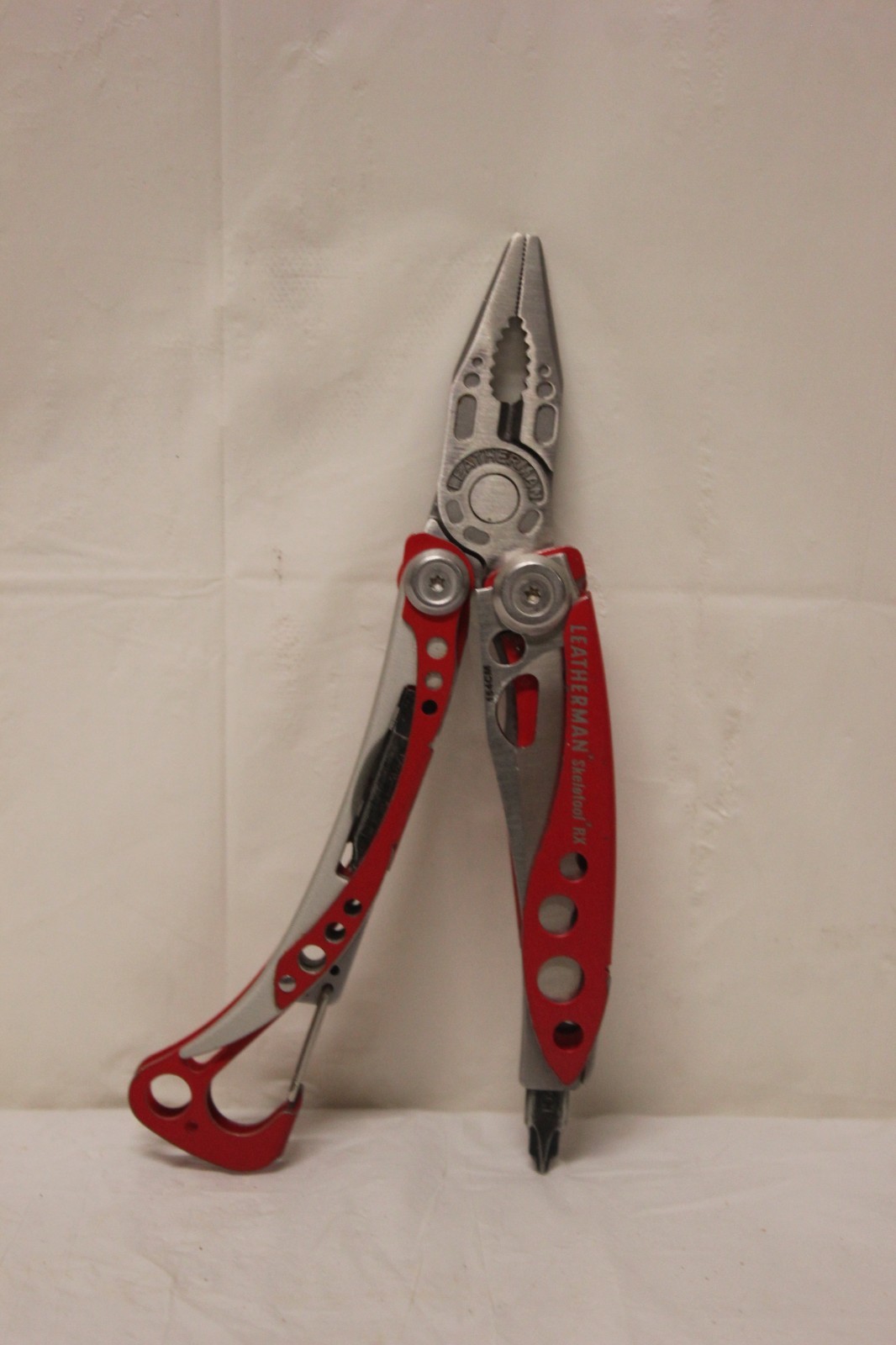 Leatherman Skeletool RX Multi-Tool Knife Pliers Combo Blade Driver Bits RED J42