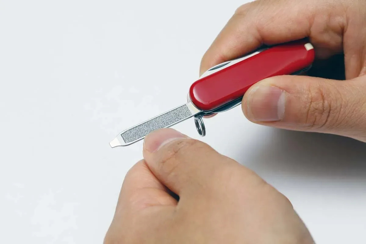 Japan NEW VICTORINOX Rambler Swiss Army Knife Multi-Tool 10 Functions Red