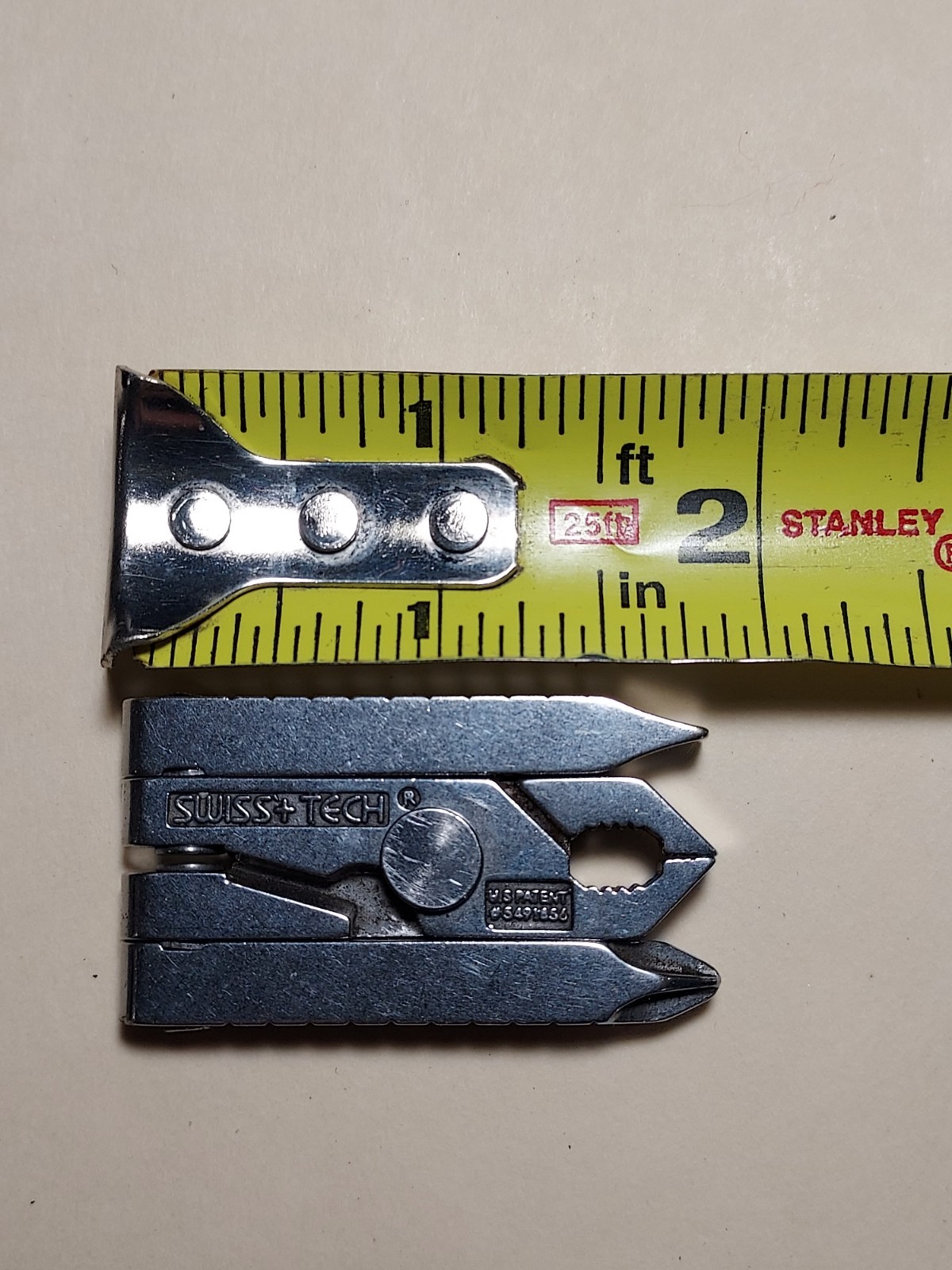 Swiss+Tech Micro Multi Tool – pliers, screwdrivers