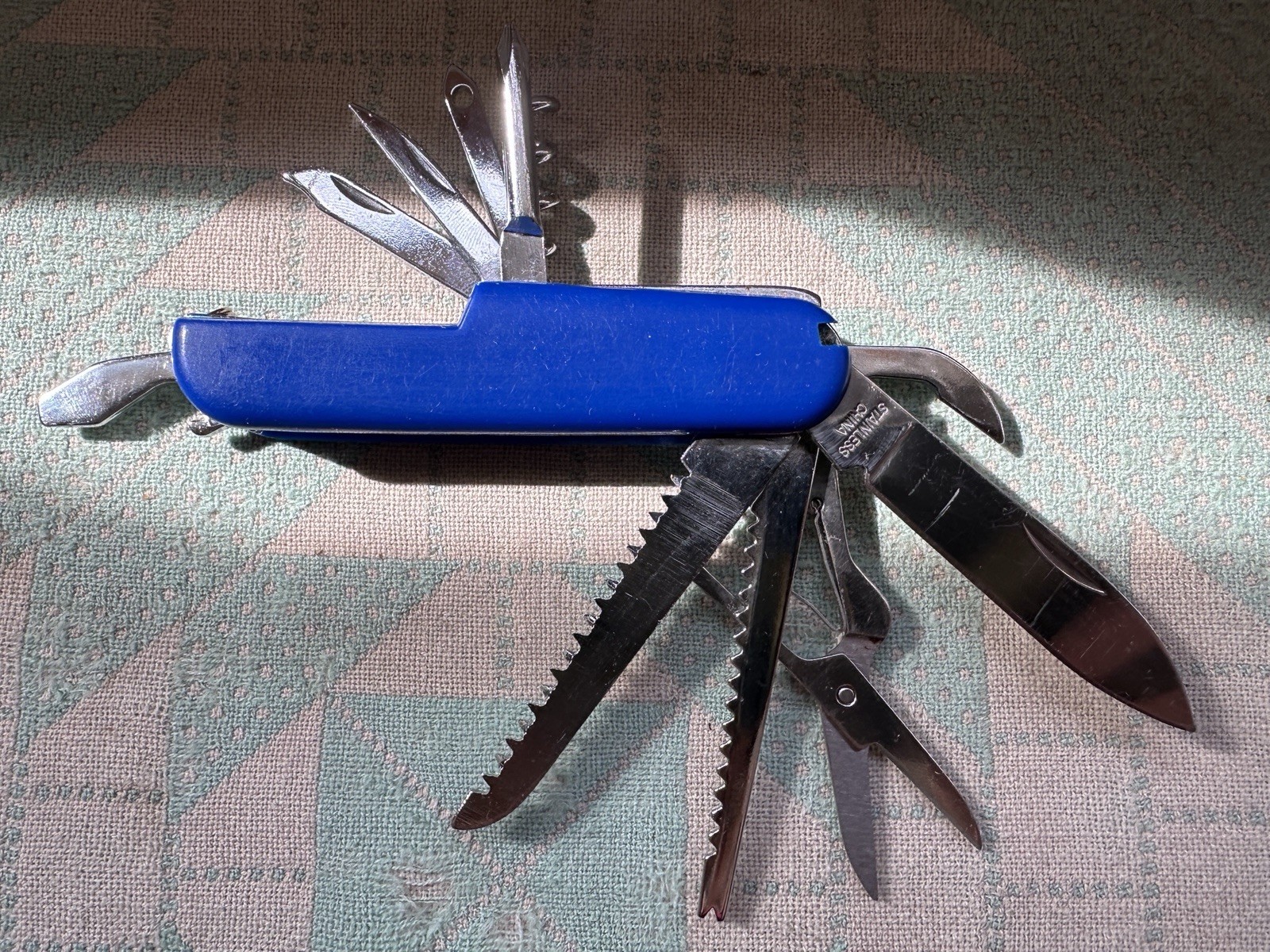 Victorinox 91mm Pocket Knife Multi-Tool 3.5 inch